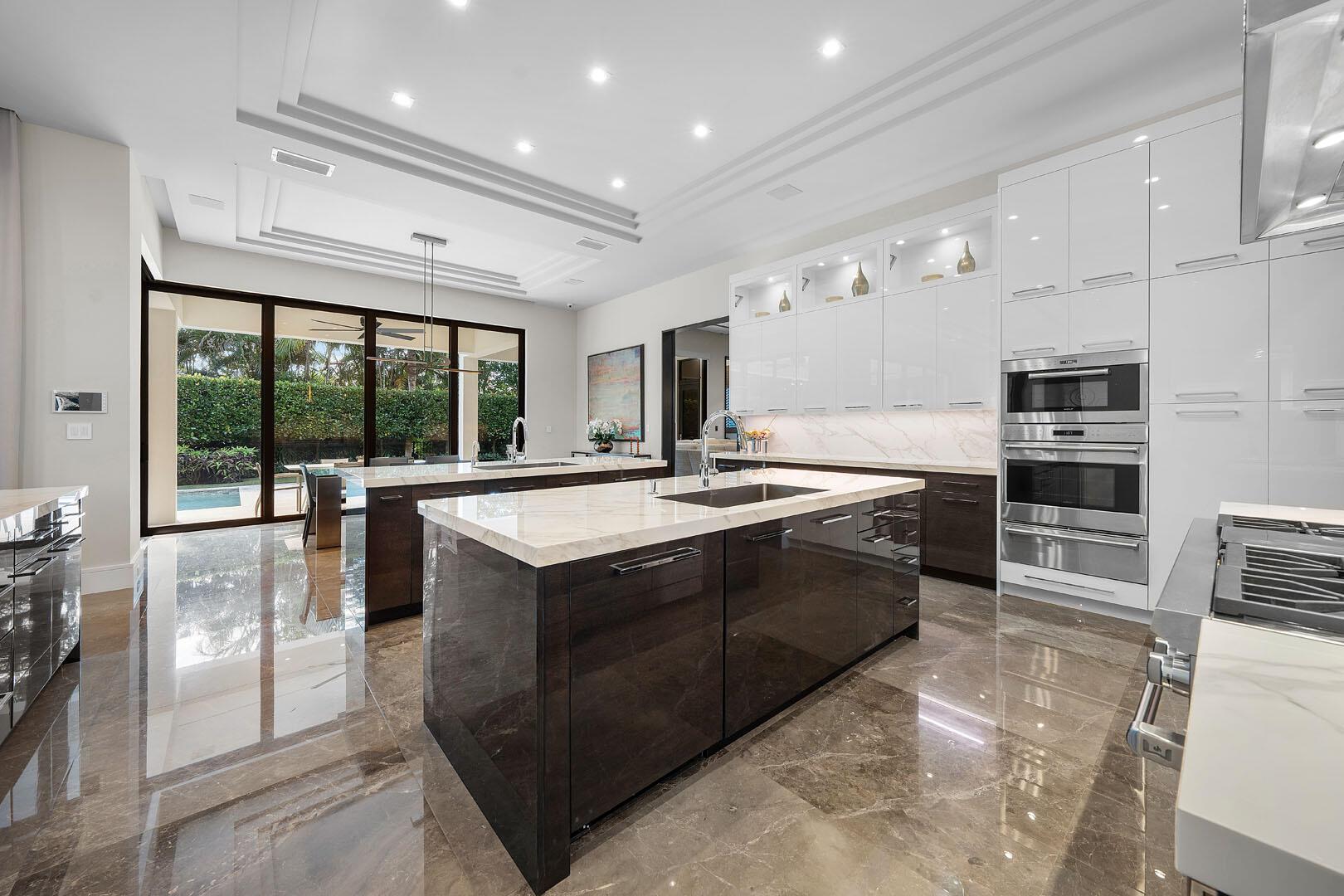 ROYAL PALM YACHT & COUNTR - Residential