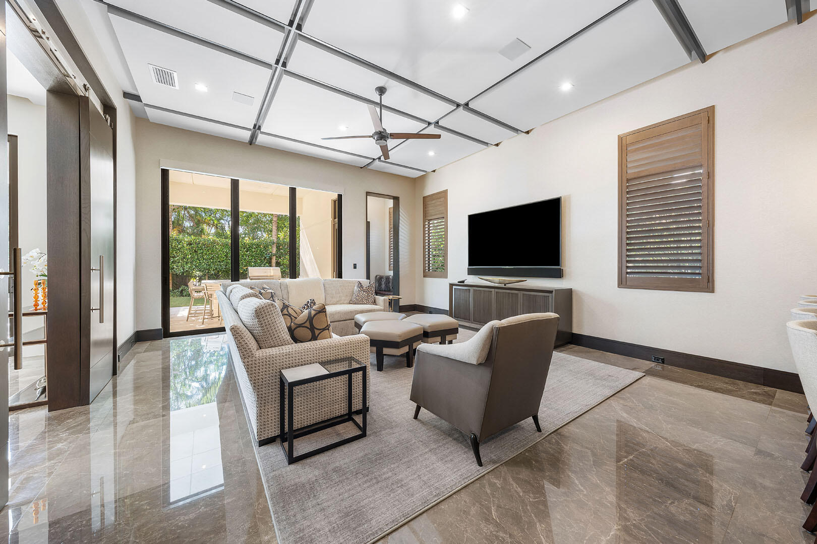 ROYAL PALM YACHT & COUNTRY CLUB - Residential