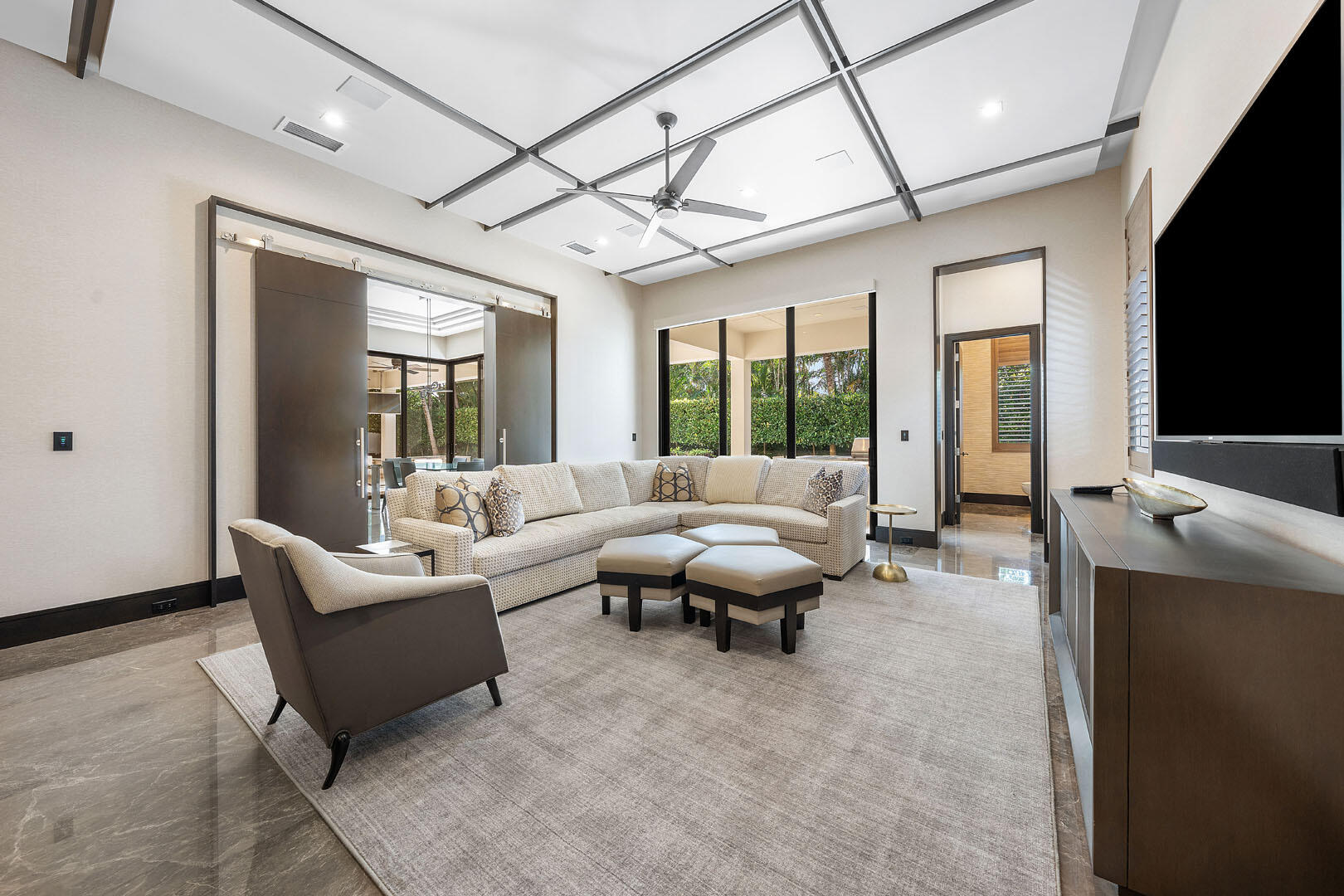 ROYAL PALM YACHT & COUNTRY CLUB - Residential