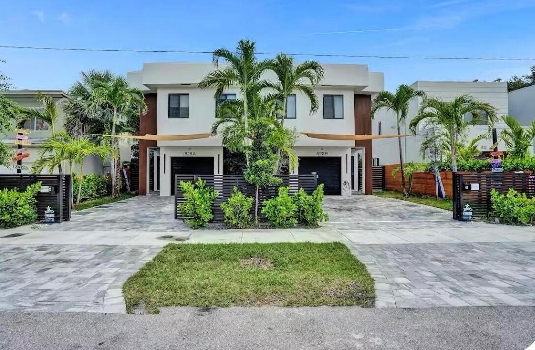 828 SW 16 Street B