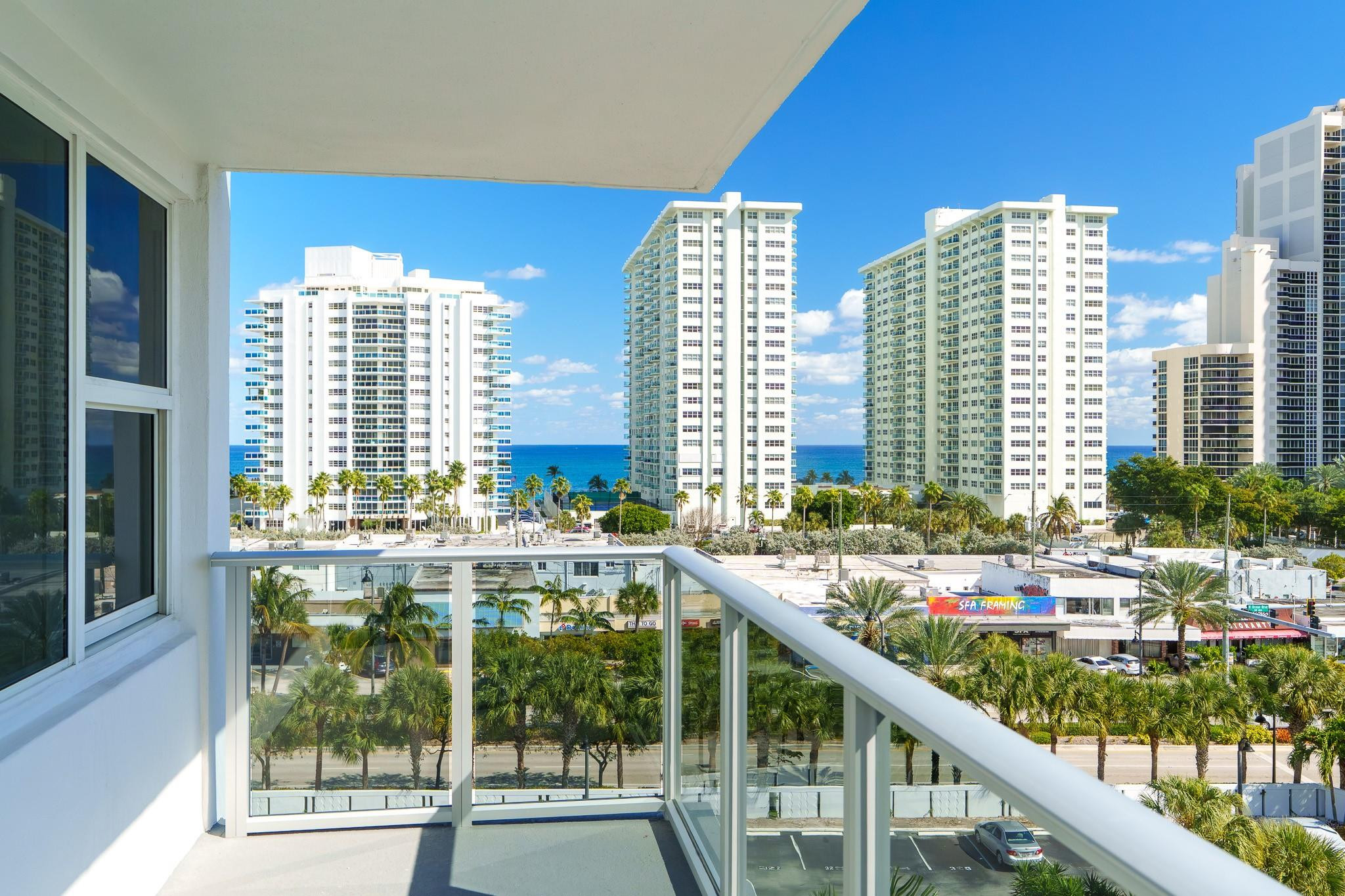 Coral Ridge Towers South - Residential