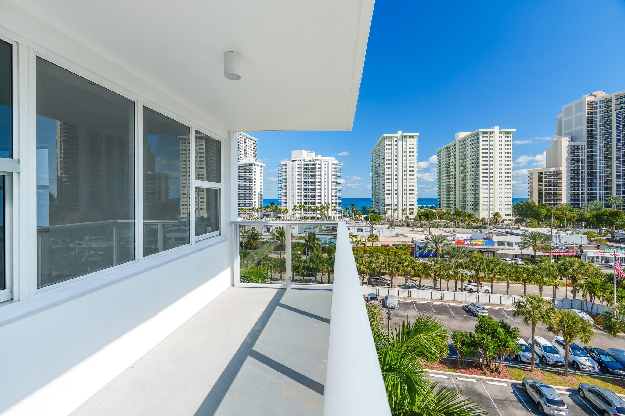 Coral Ridge Towers South - Residential