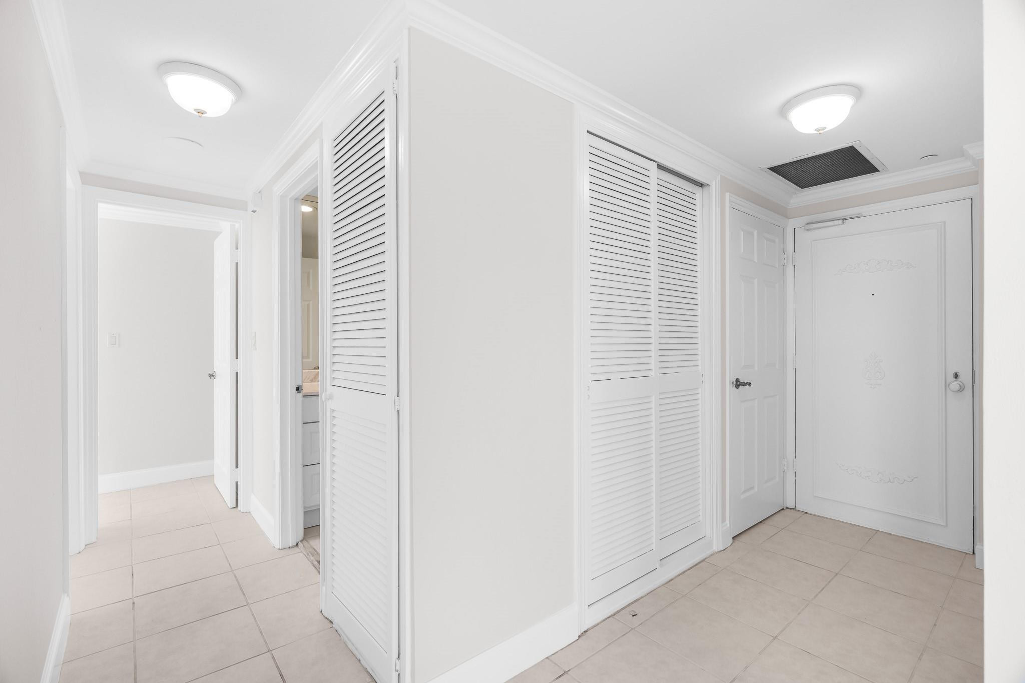 Coral Ridge Towers South - Residential