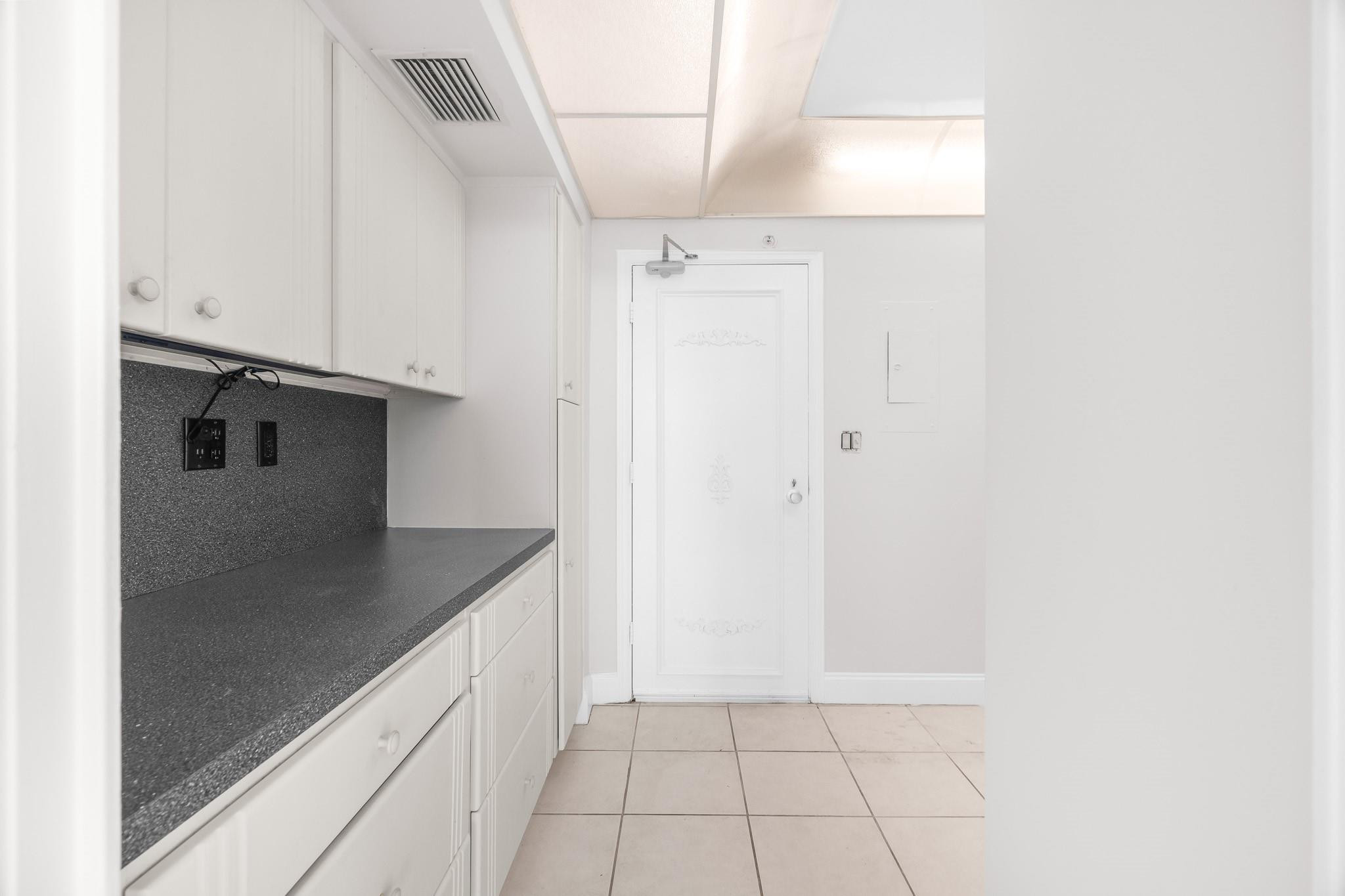 Coral Ridge Towers South - Residential