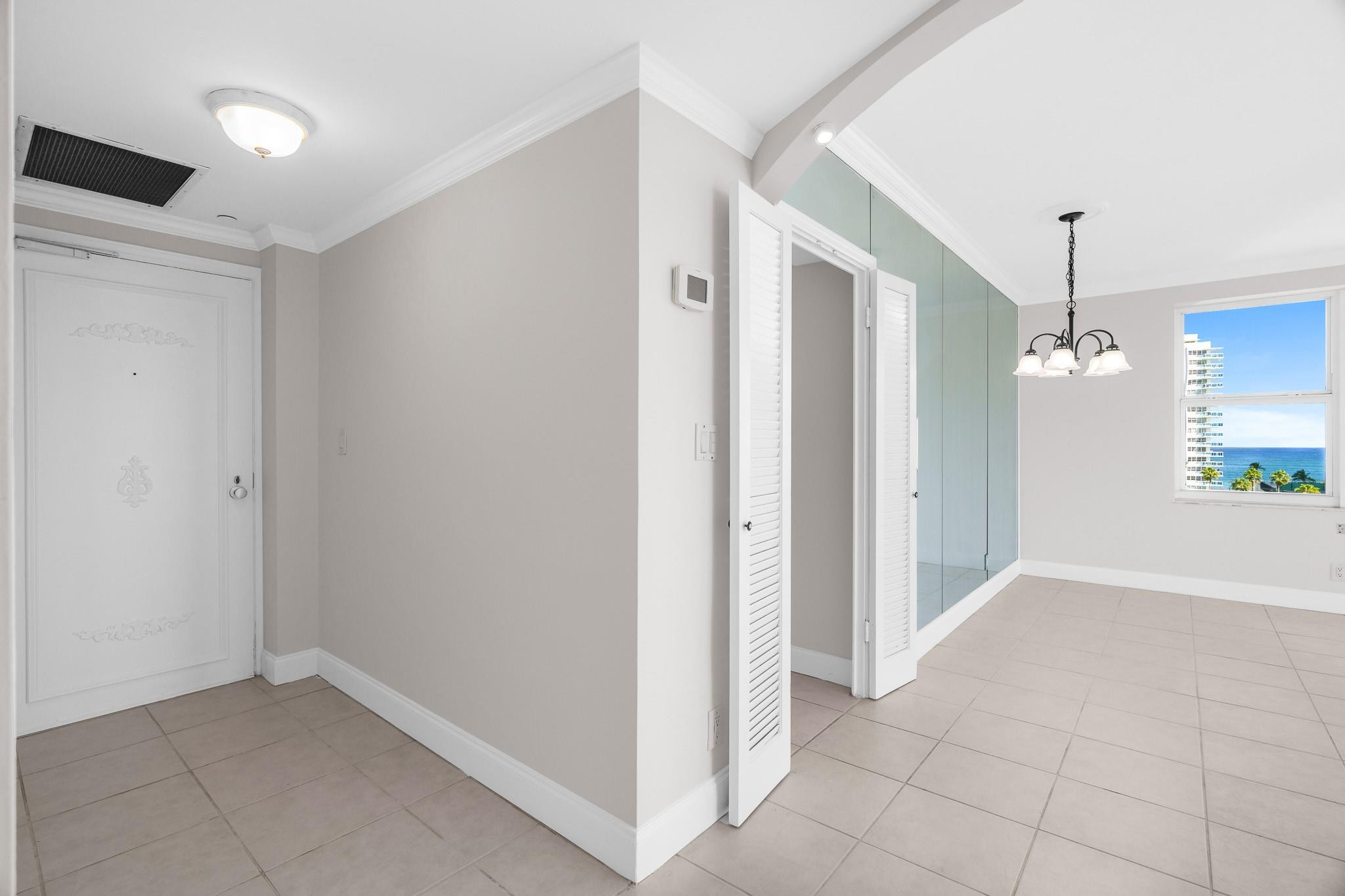 Coral Ridge Towers South - Residential