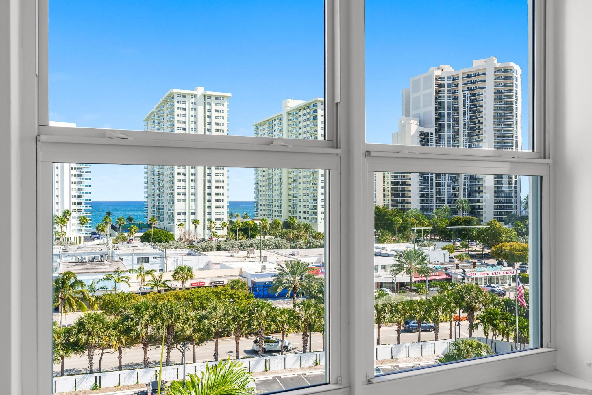 Coral Ridge Towers South - Residential