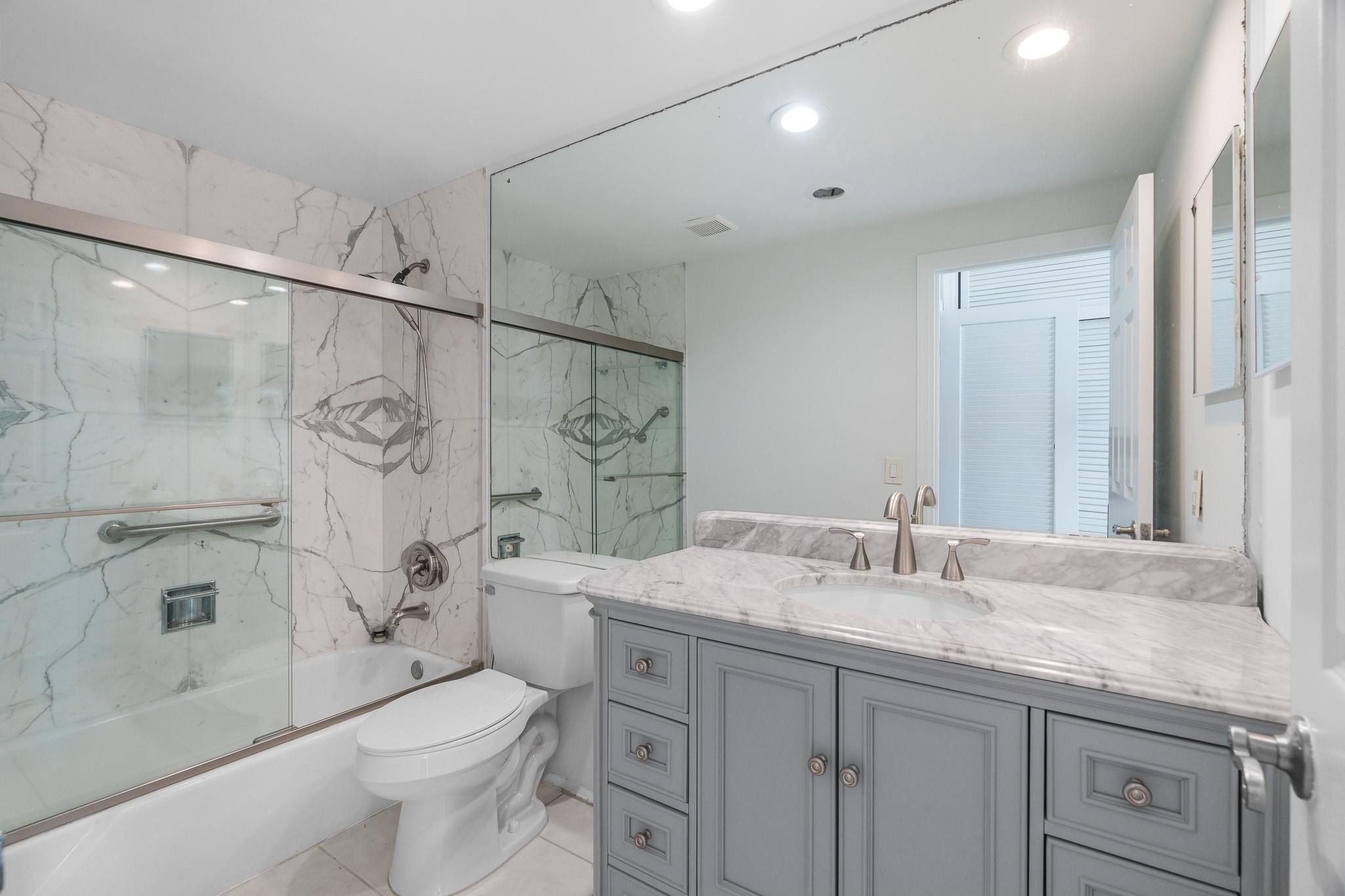 Coral Ridge Towers South - Residential