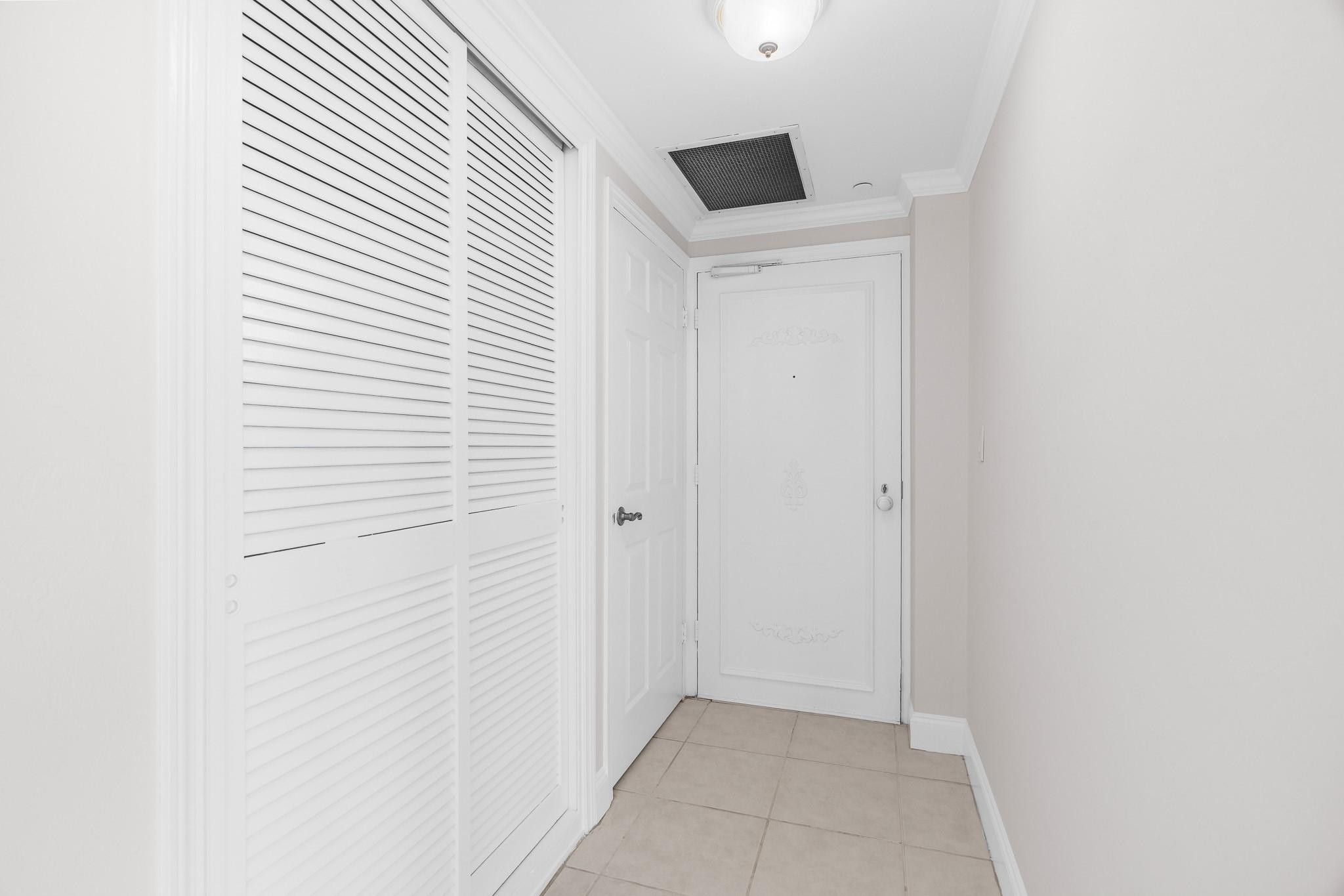 Coral Ridge Towers South - Residential