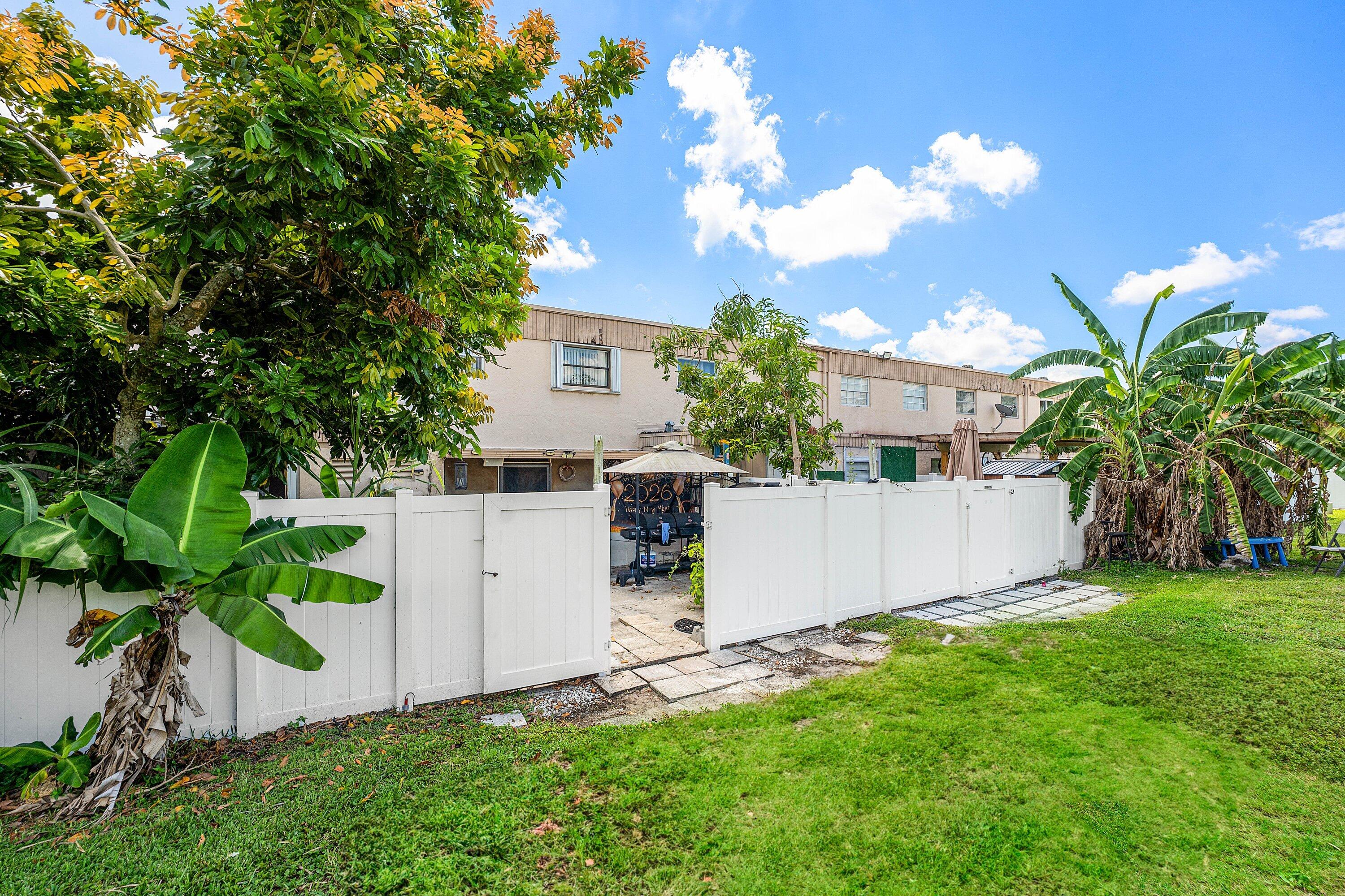 ORIOLE GOLF & TENNIS CLUB SEC 3 - Residential