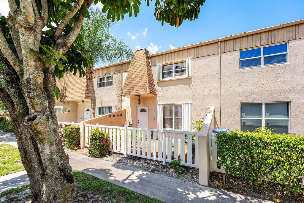 Photo of 1105 NW 80th Terrace #E, Margate, FL 33063 (MLS # B26033281)