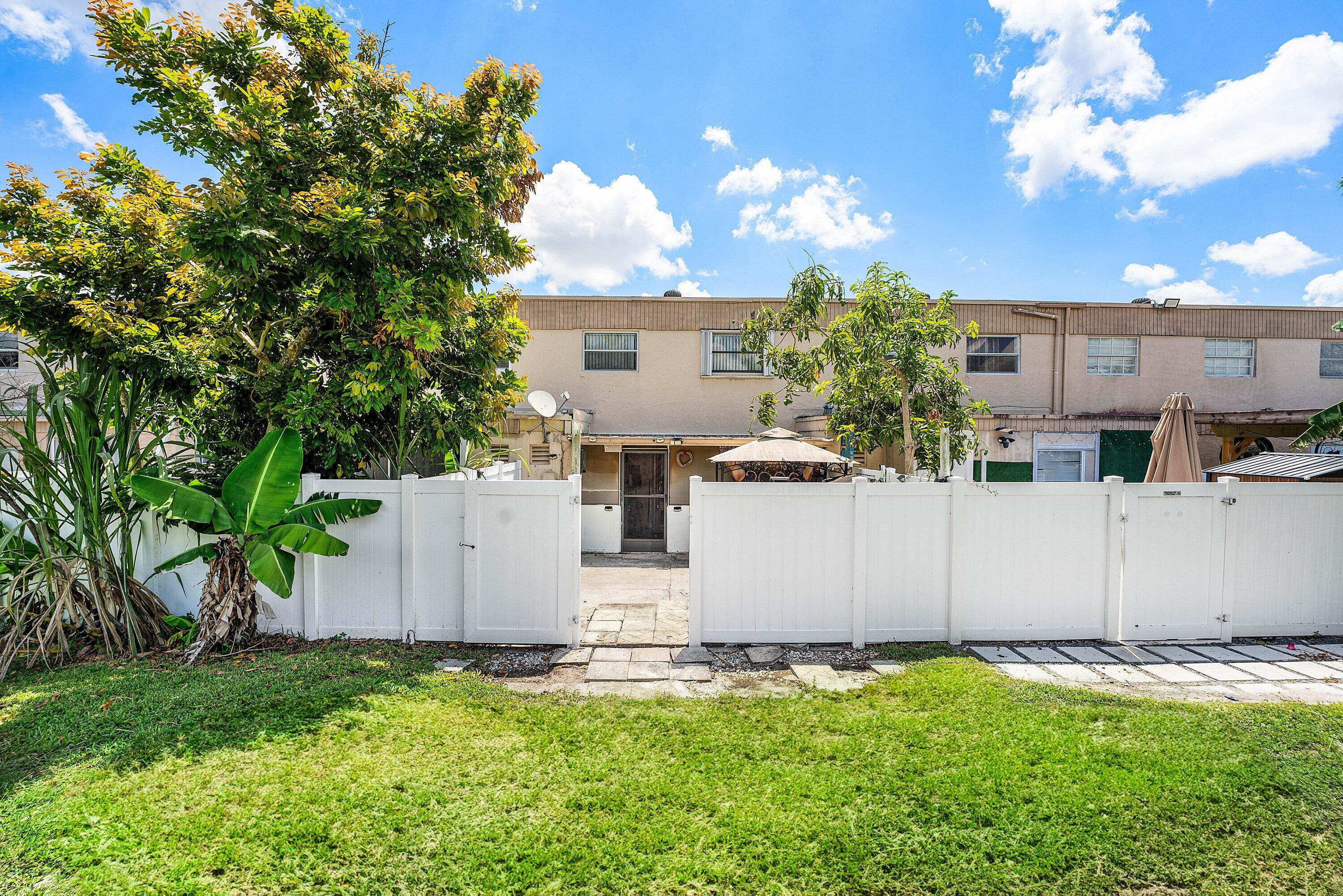 ORIOLE GOLF & TENNIS CLUB SEC 3 - Residential