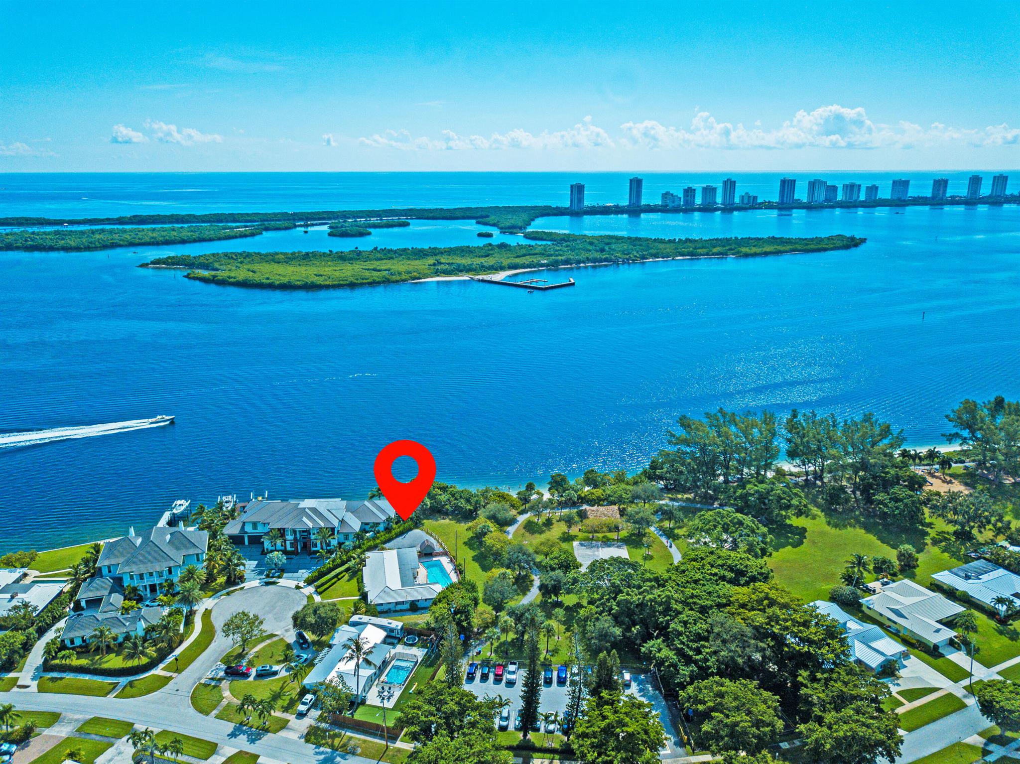 YACHT CLUB - Residential