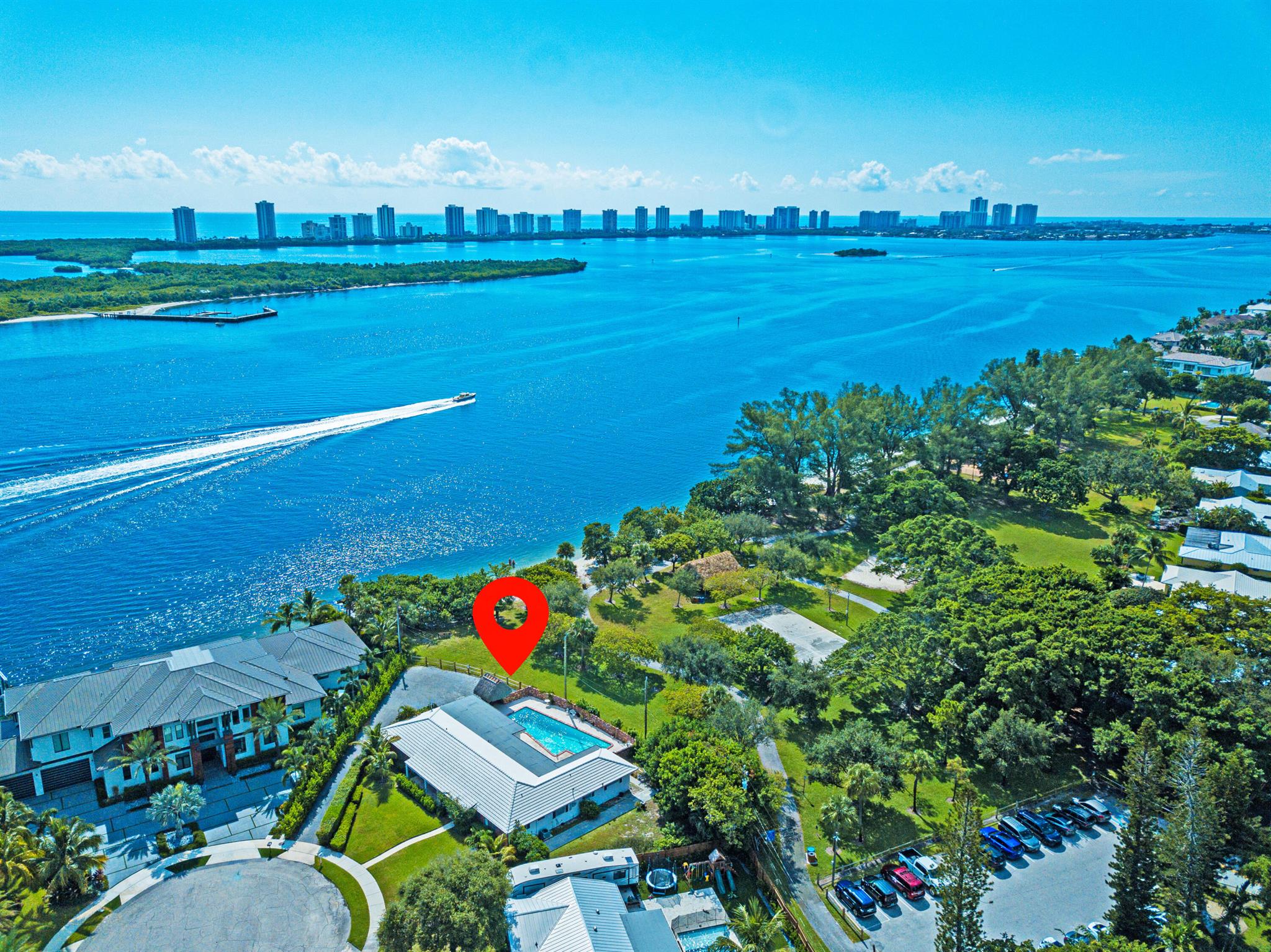 YACHT CLUB - Residential