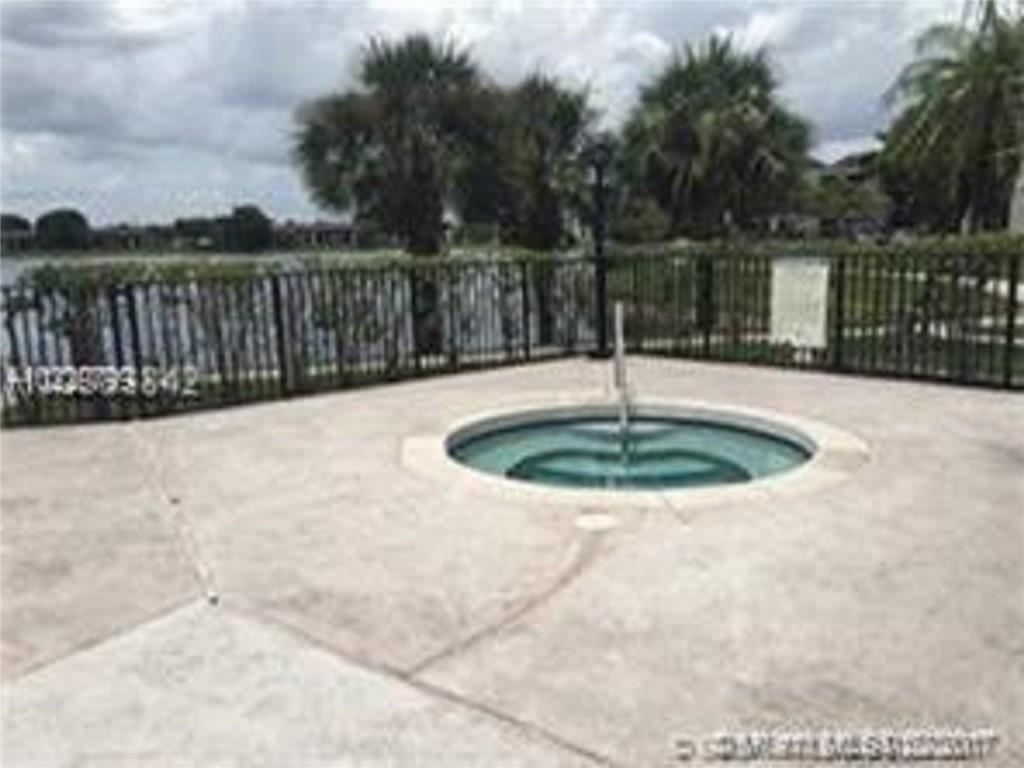 Lake Pointe - Residential