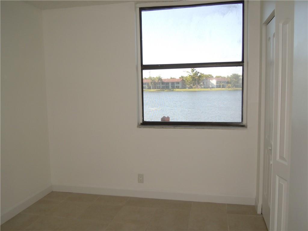 Lake Pointe - Residential