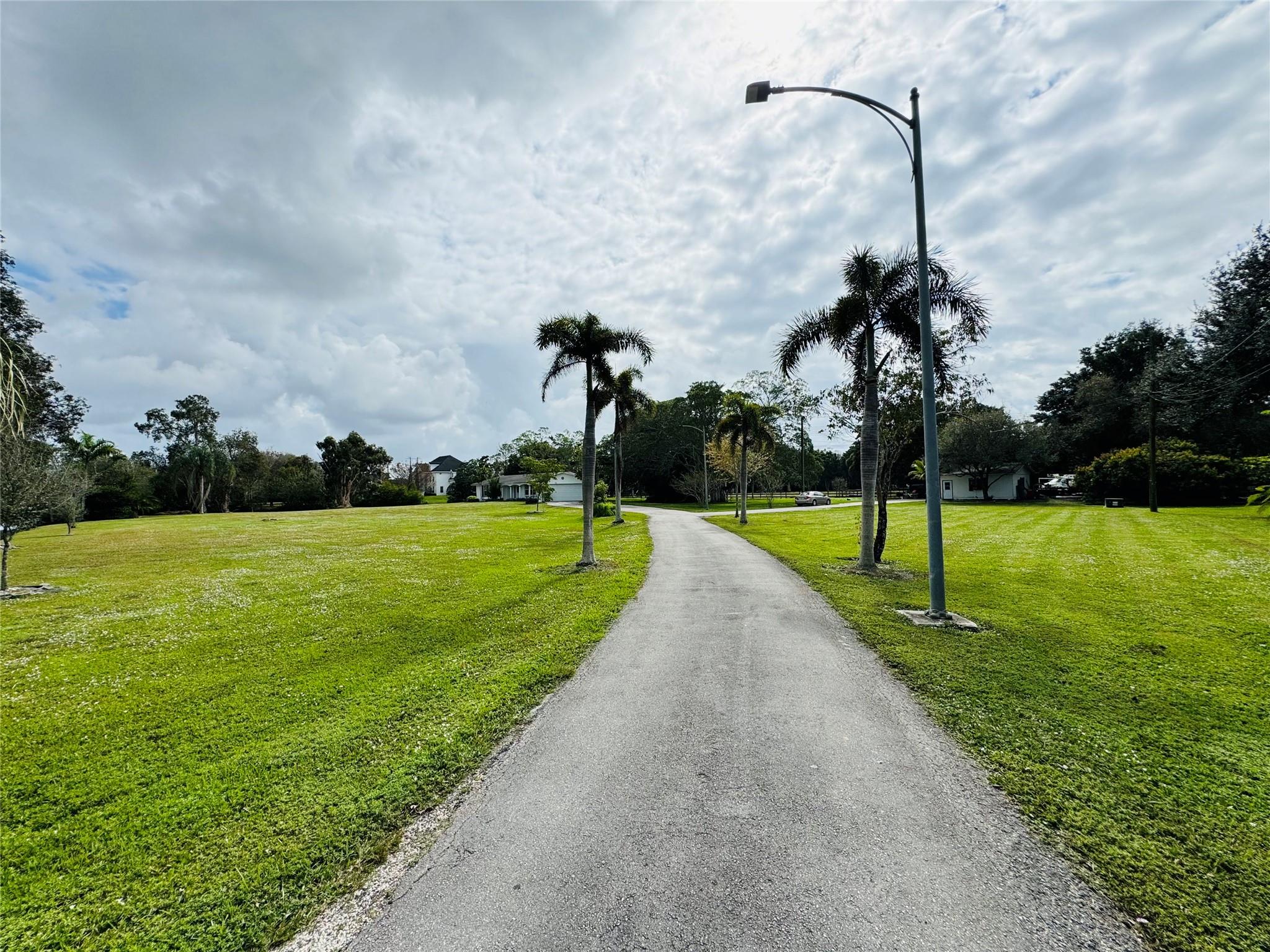 SUNSHINE RANCHES - Residential