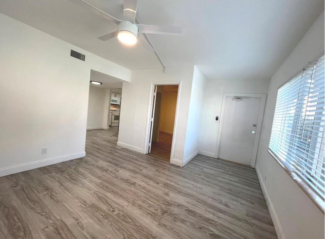 SOMMERSET CONDOMINIUMS - Residential