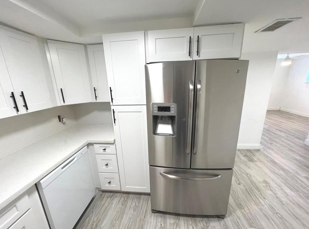 SOMMERSET CONDOMINIUMS - Residential