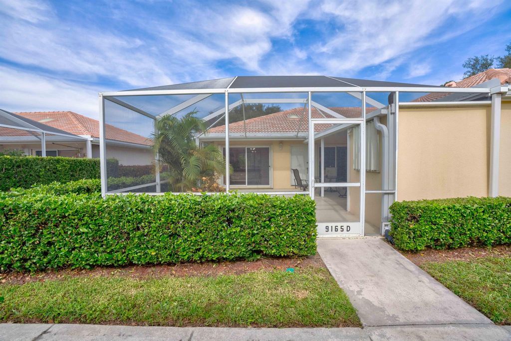 Photo of 9165 Sun Terrace Circle #D, Palm Beach Gardens, FL 33403 (MLS # R10947369)