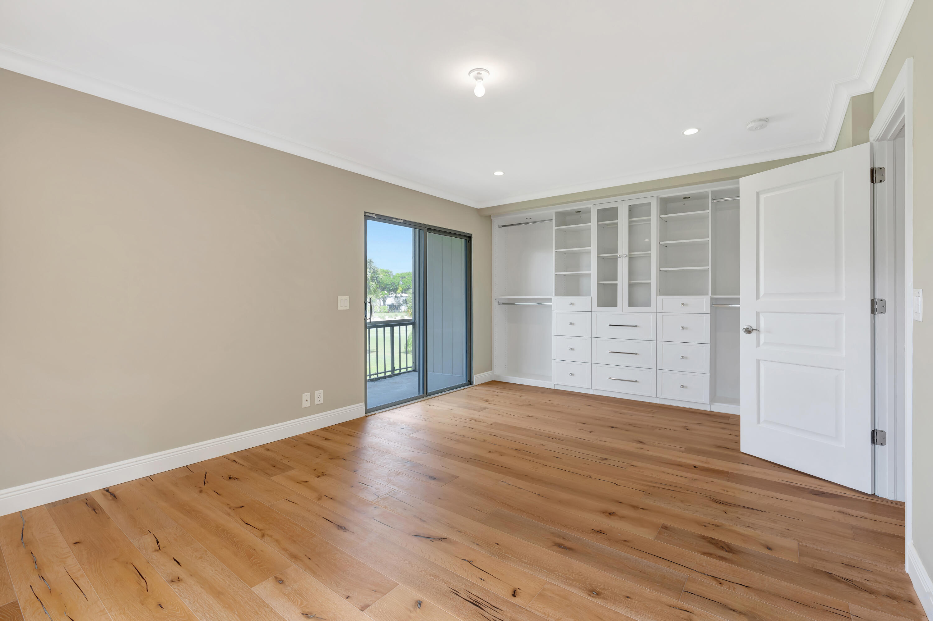 RIVERBEND CONDO - Residential