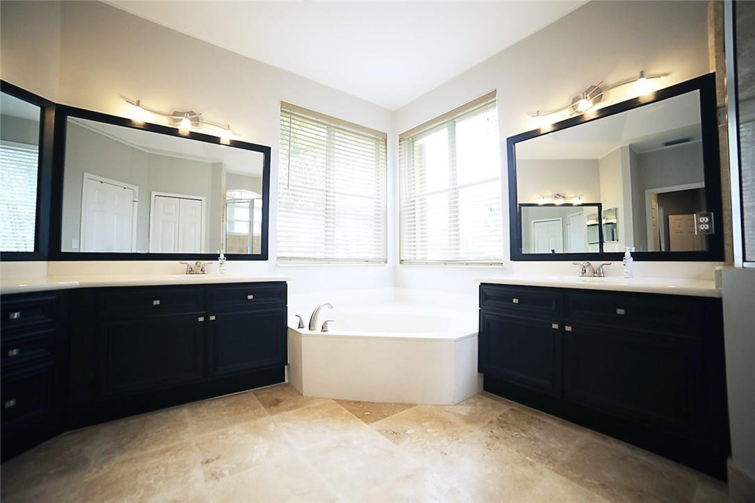 WESTON JASMINE ISLAND - Residential