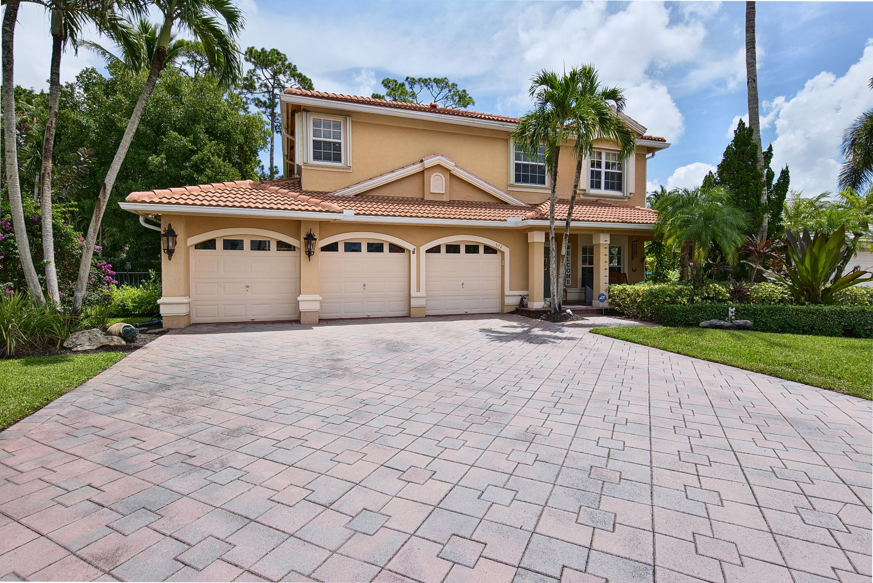 522 CYPRESS GREEN Circle