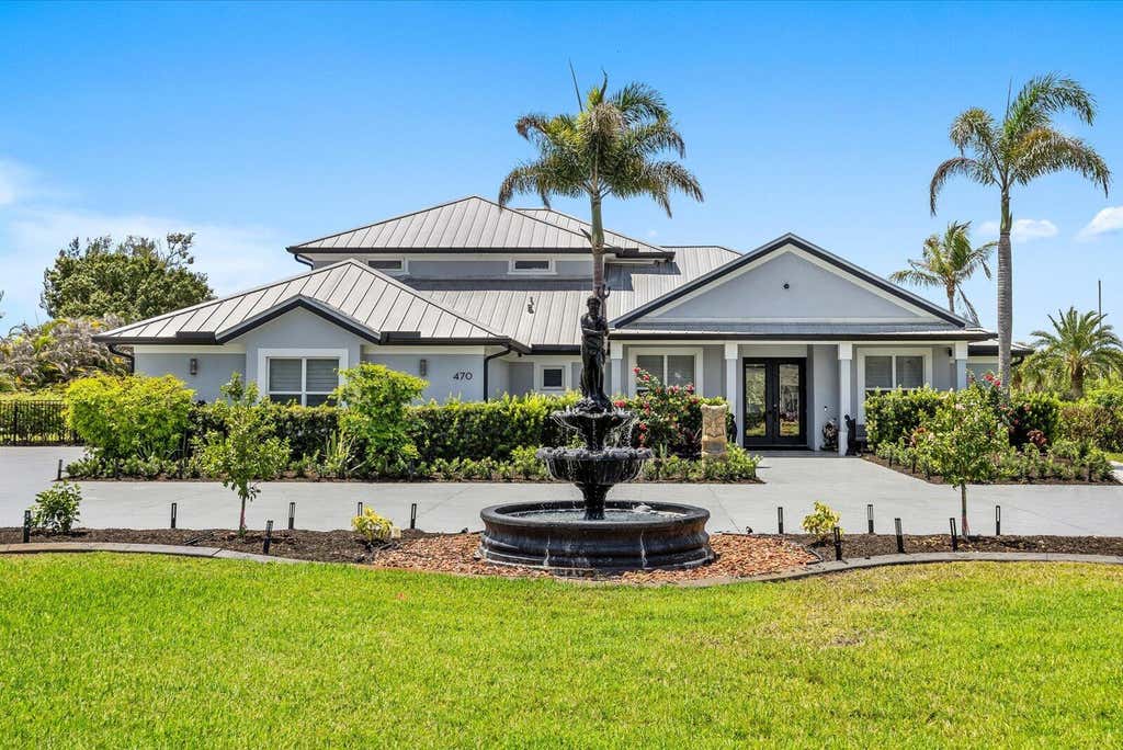 Photo of 470 SE PINE Road, Port Saint Lucie, FL 34984 (MLS # B26057127)