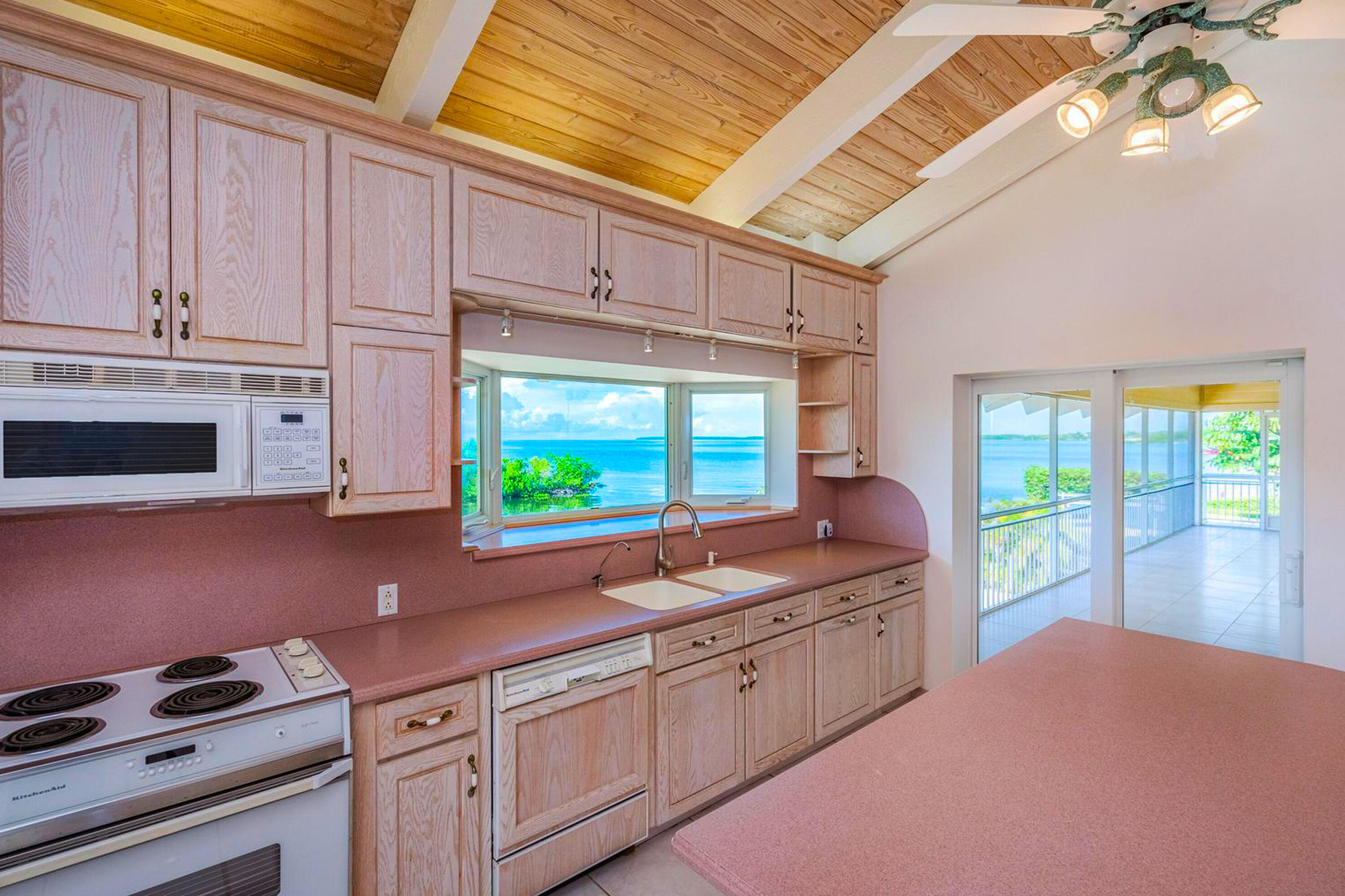 MATECUMBE SANDY BEACH - Residential