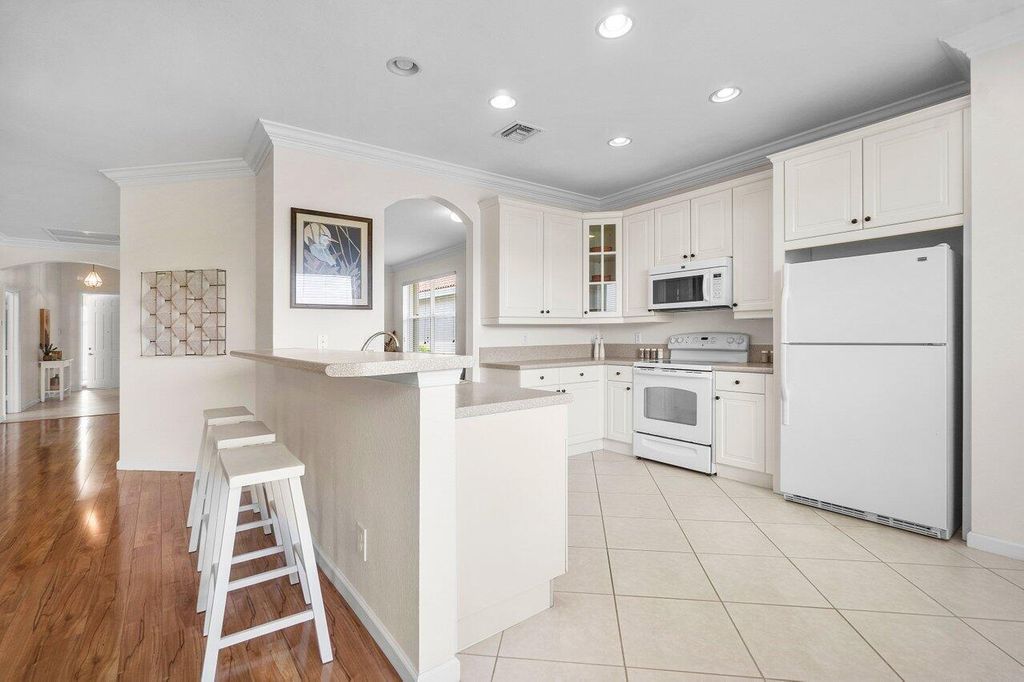 Photo of 1267 SE Kirk Street, Stuart, FL 34997 (MLS # R10998235)