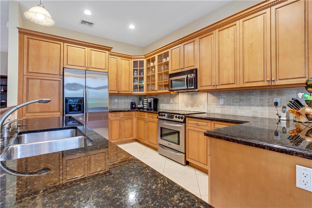 ENCLAVE II - Residential