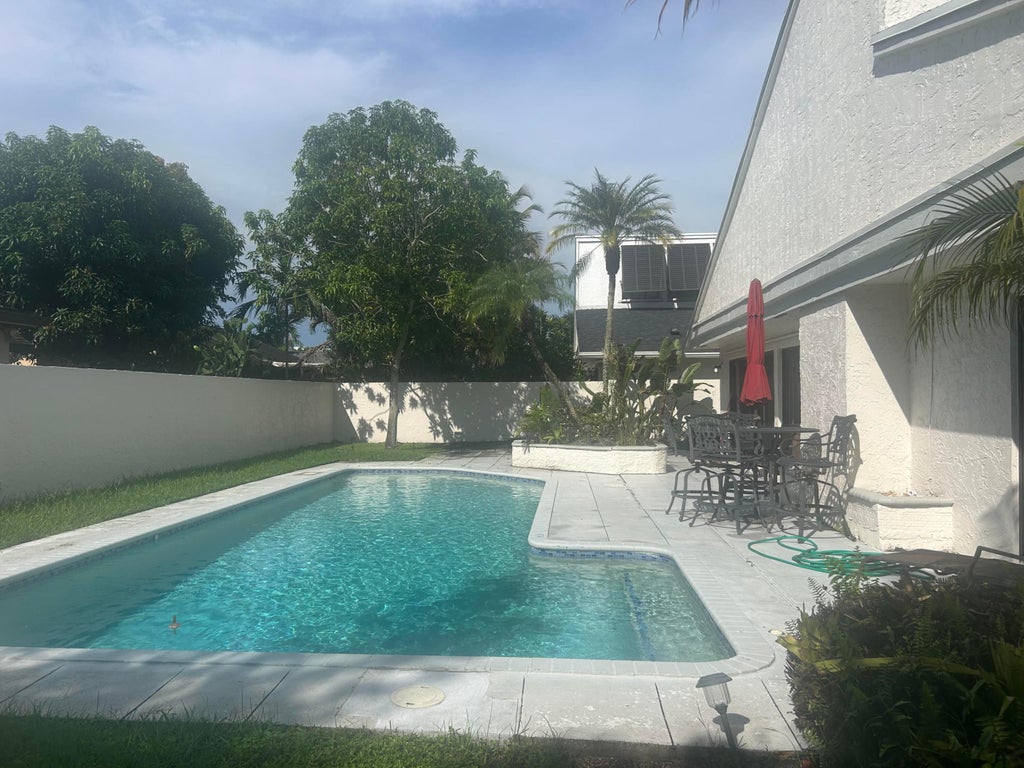 Photo of 7810 NW 4TH Street, Plantation, FL 33324 (MLS # B26079489)