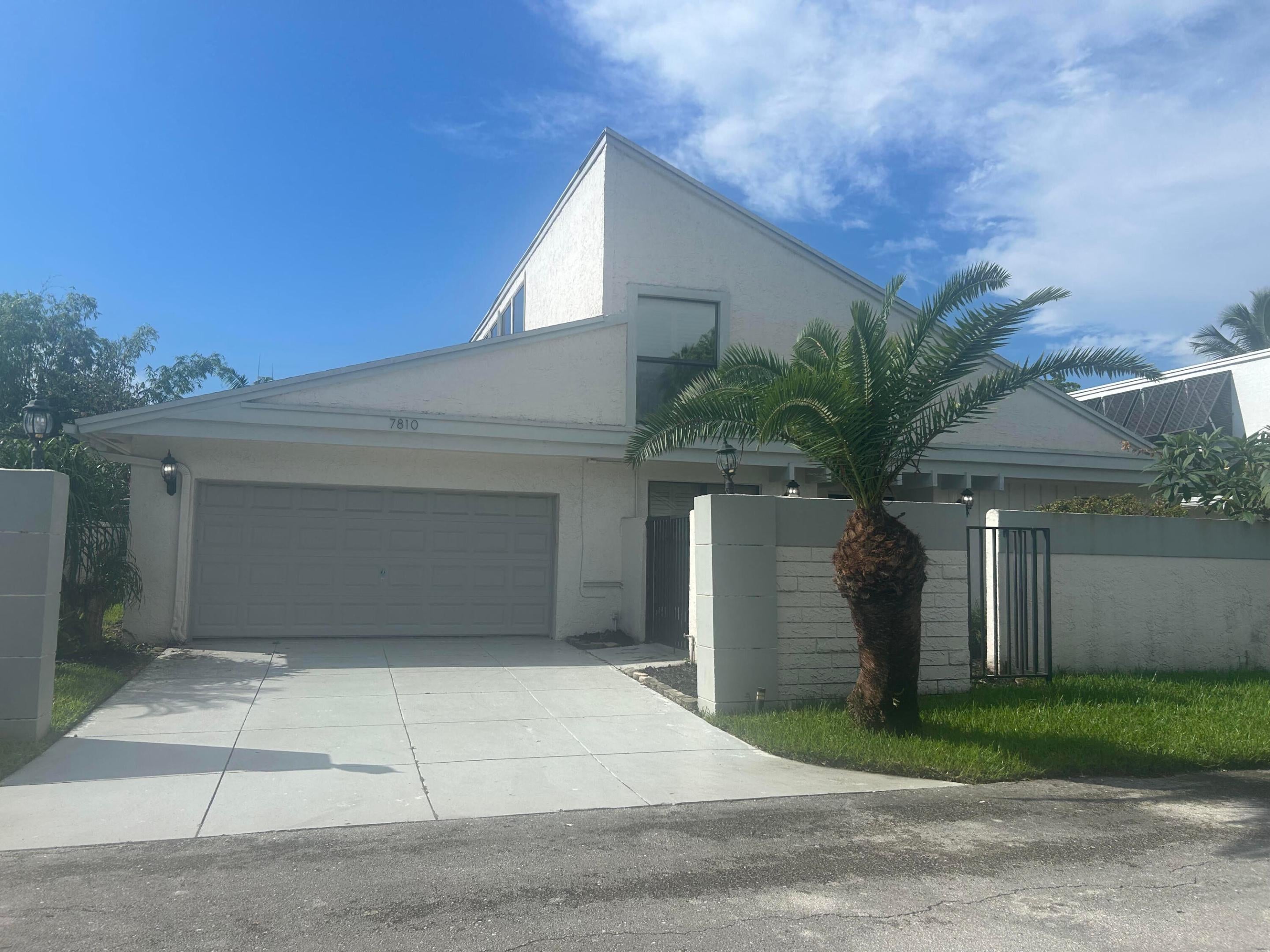 7810 NW 4TH Street