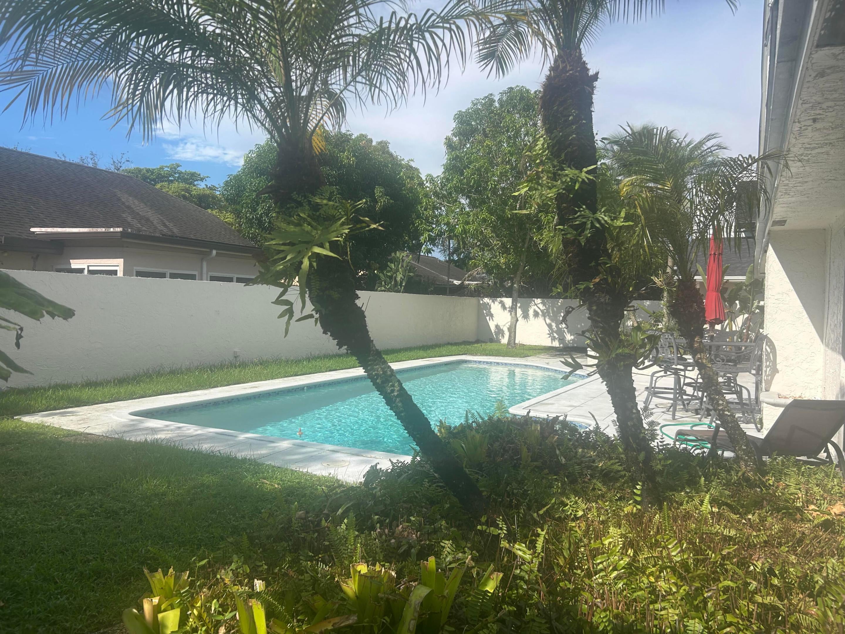 7810 NW 4TH Street