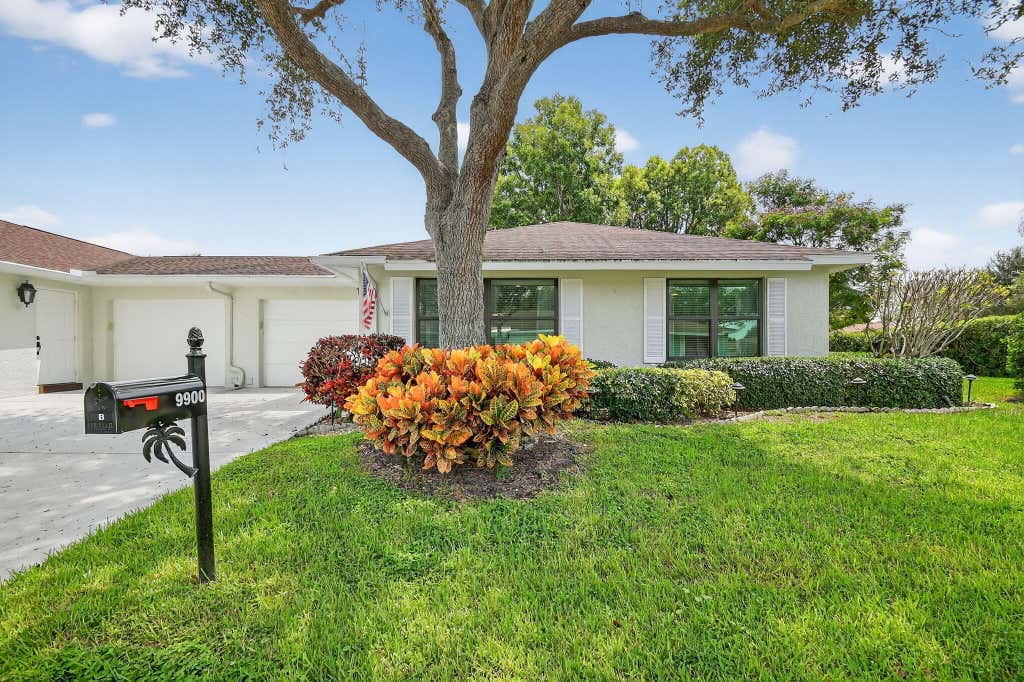 Photo of 9900 Chestnut Tree Terrace #B, Boynton Beach, FL 33436 (MLS # R11122619)