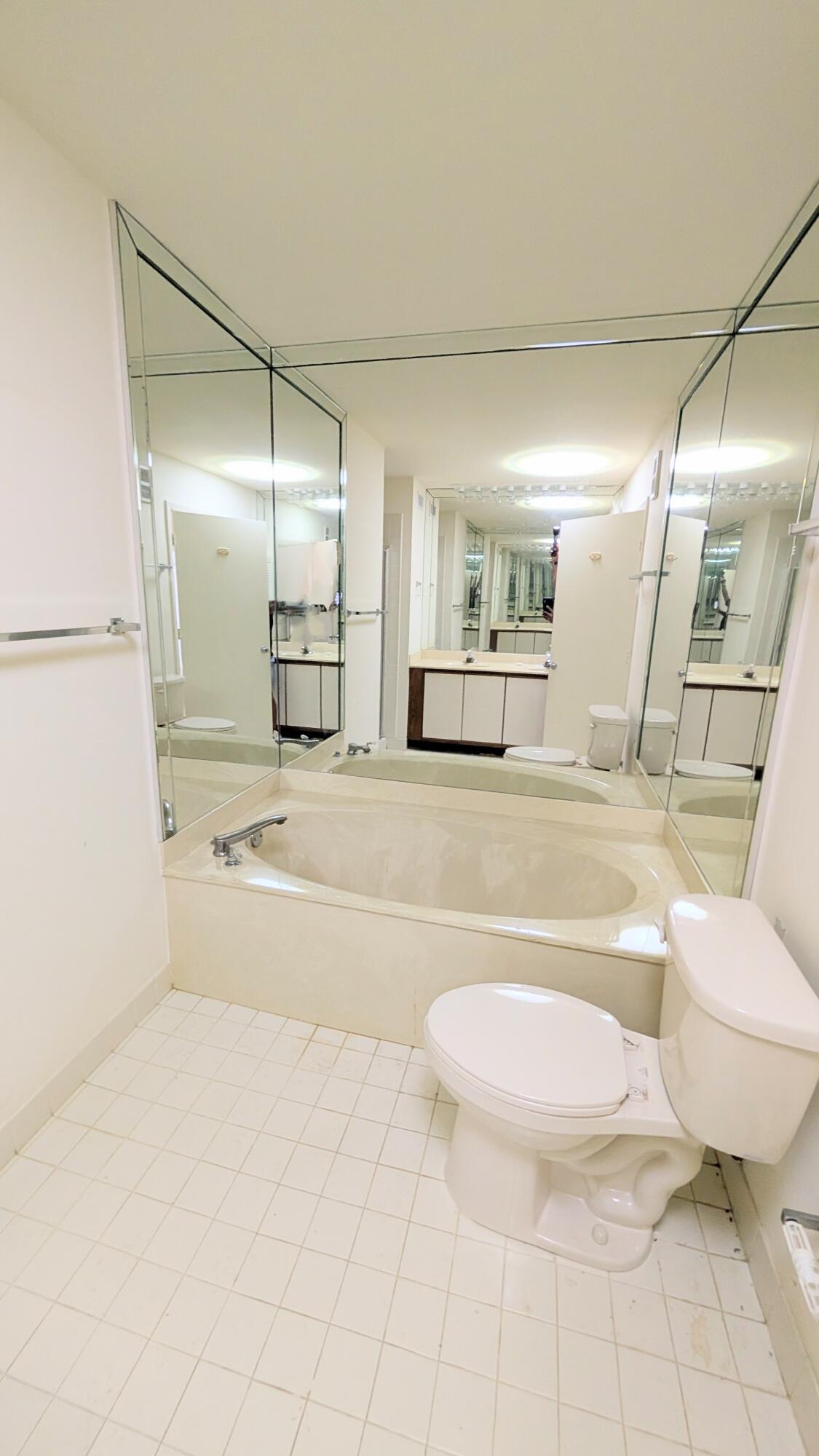 CARRIAGE GATE CONDO - Residential