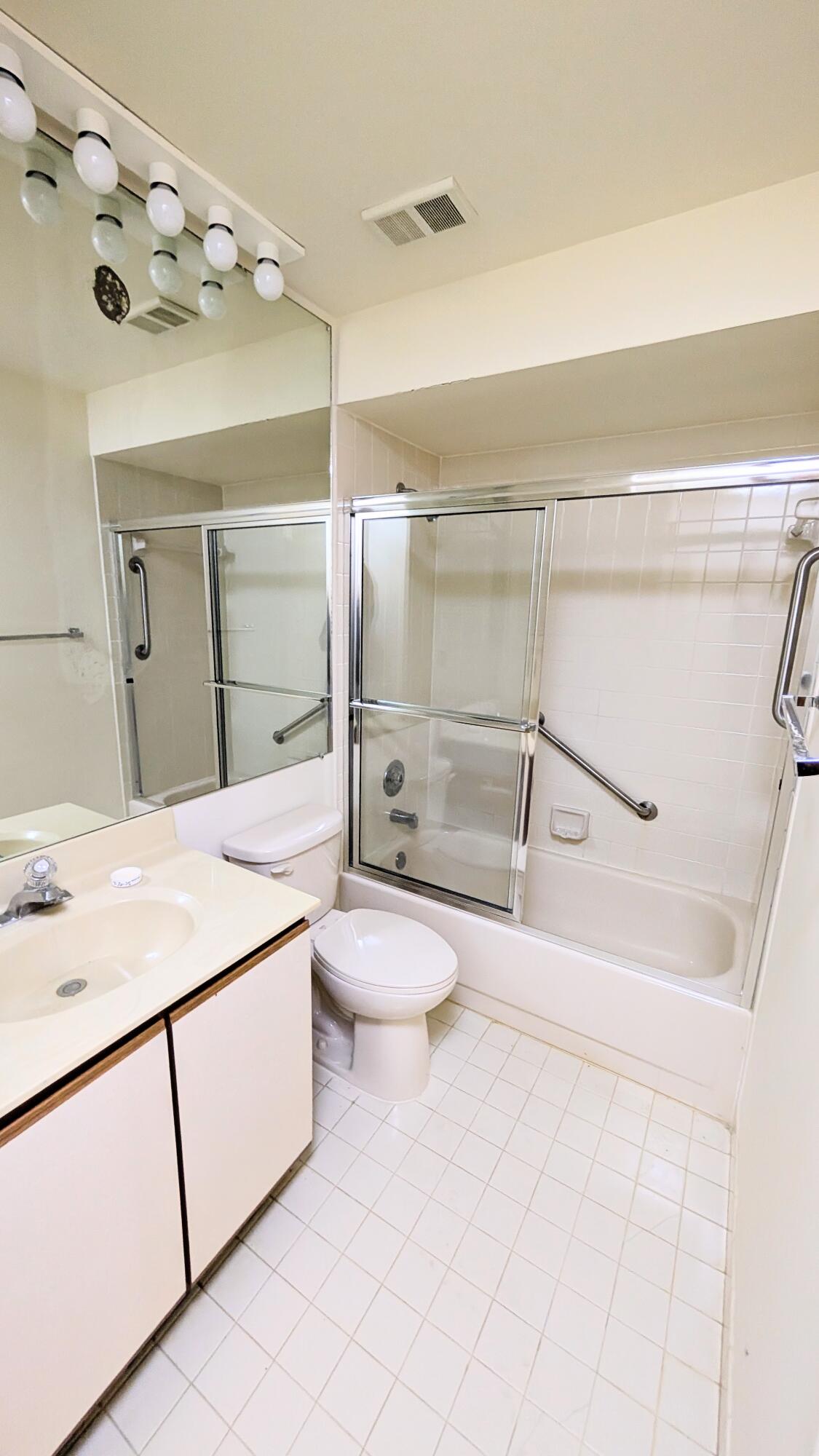 CARRIAGE GATE CONDO - Residential