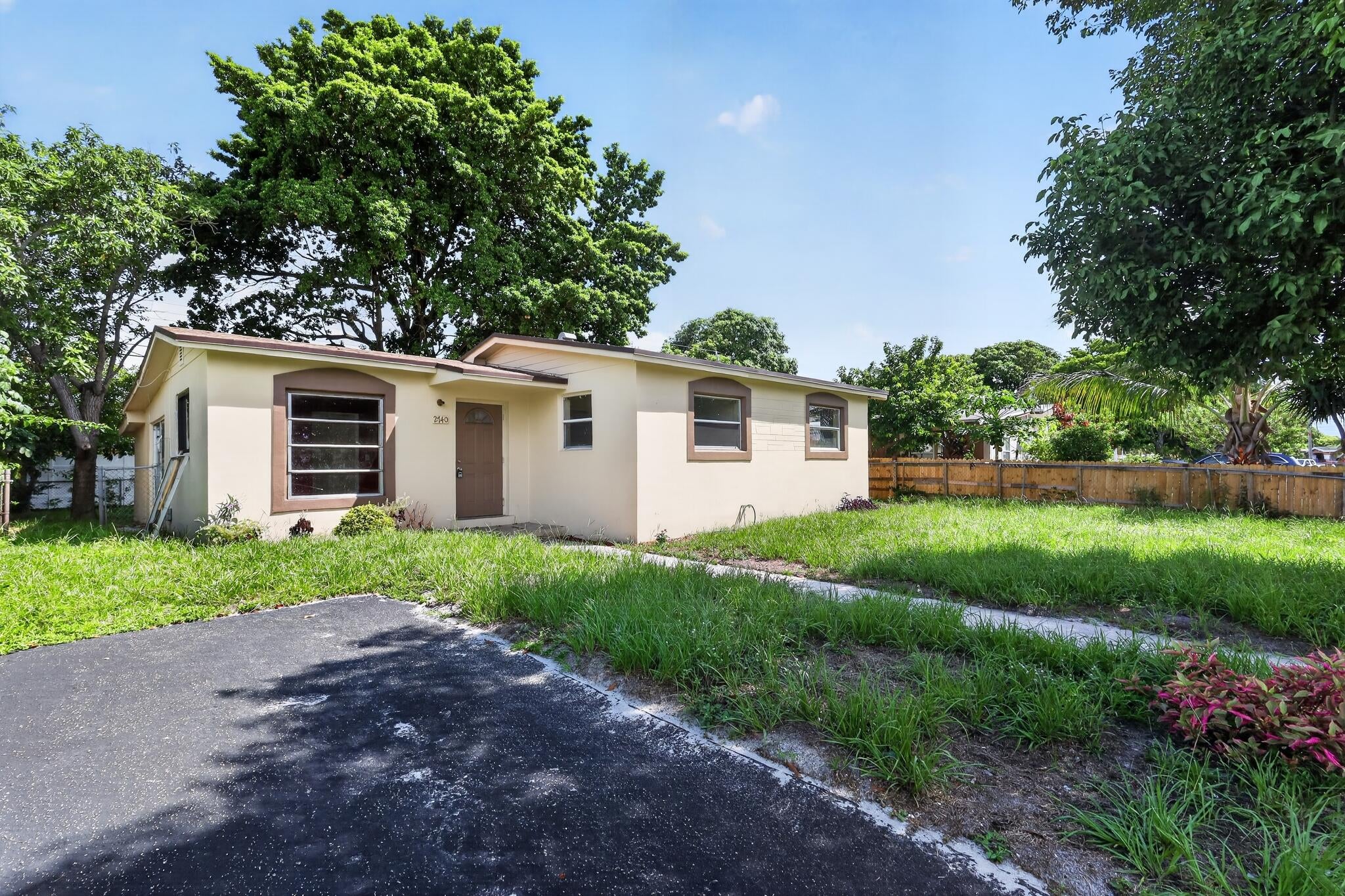 2740 NW 2ND Street