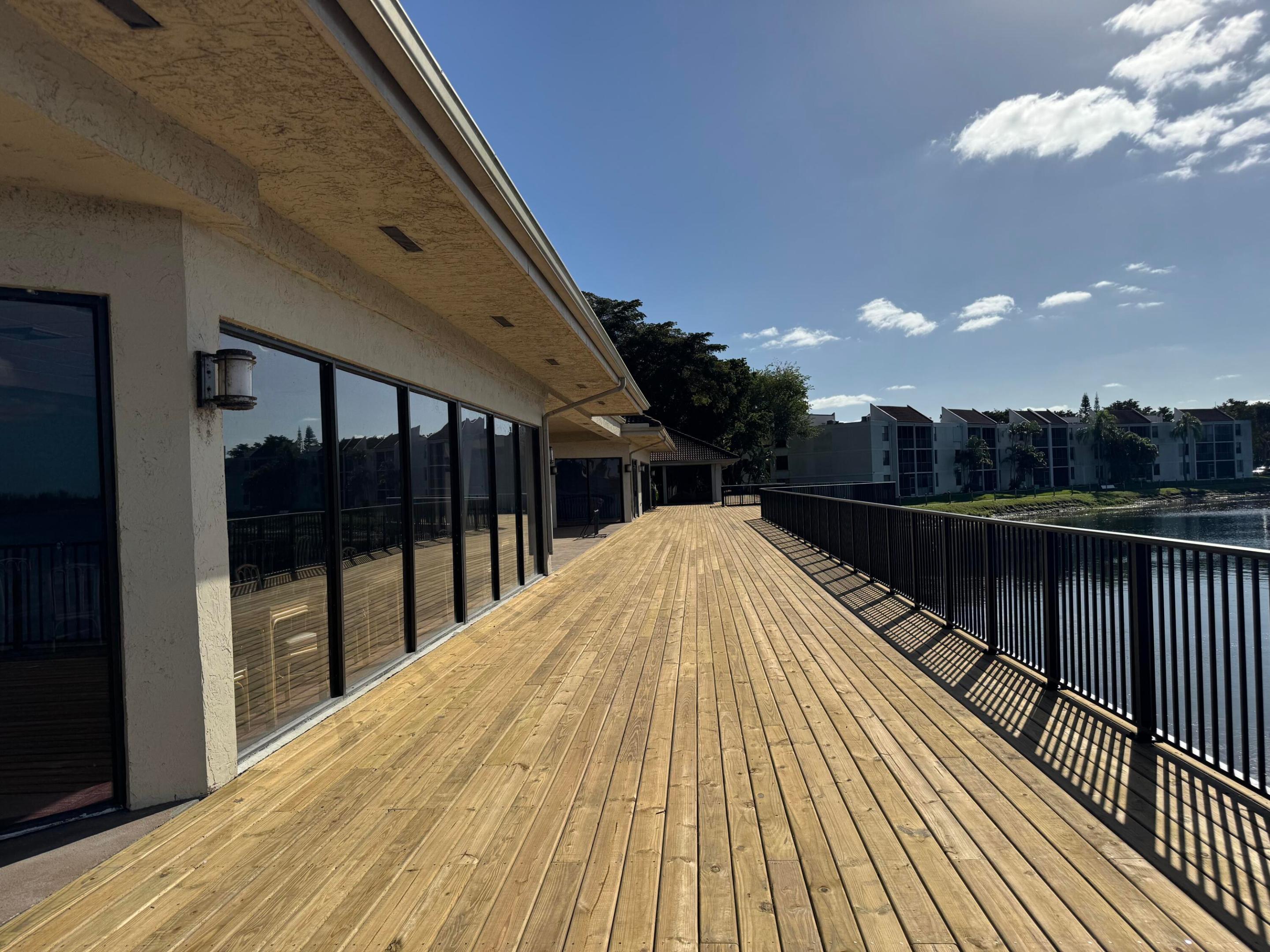 LAKE EMERALD CONDOMINIUM NO SIX - Residential