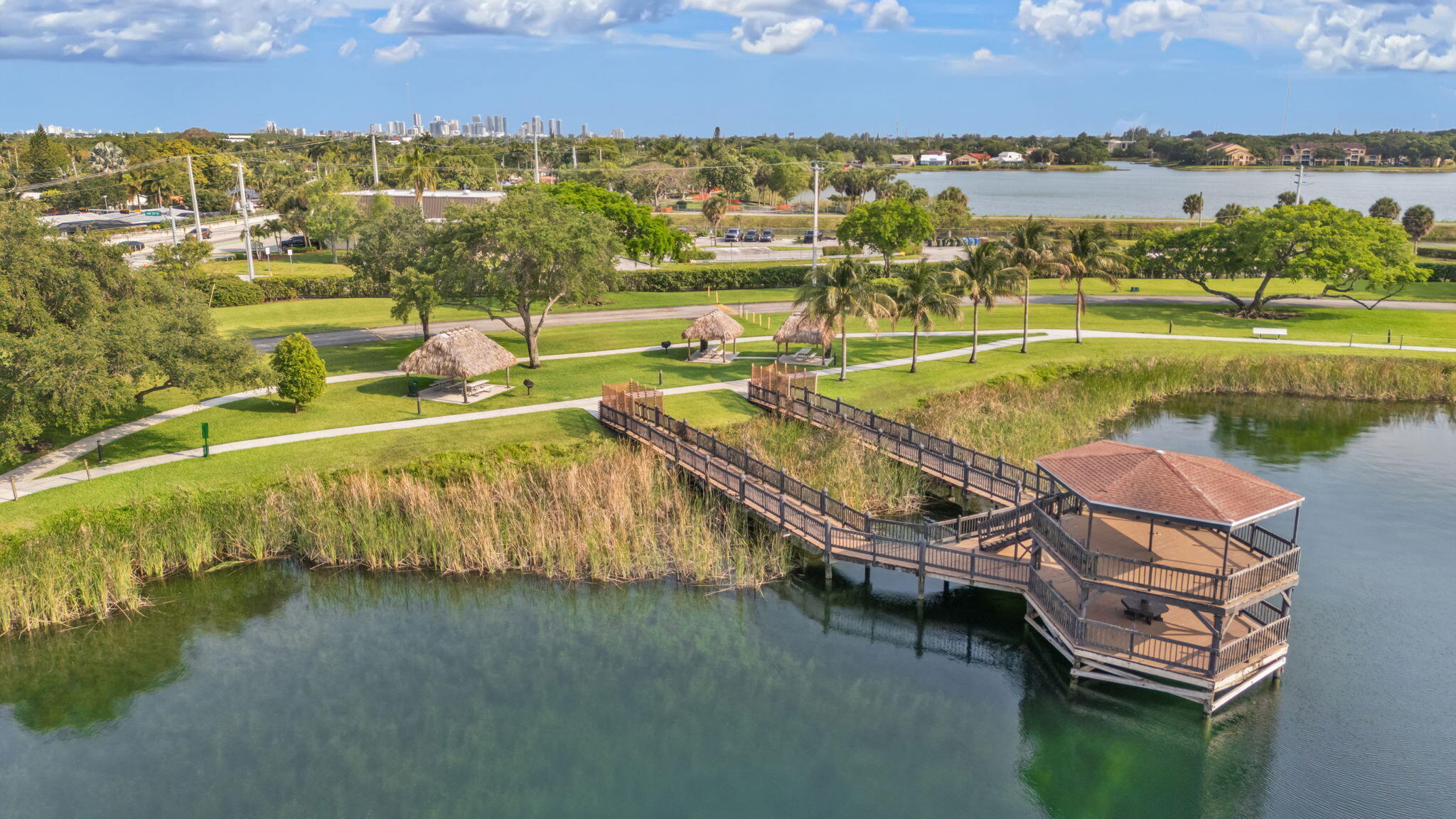 LAKE EMERALD CONDOMINIUM NO SIX - Residential