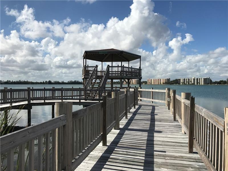 LAKE EMERALD CONDOMINIUM NO SIX - Residential