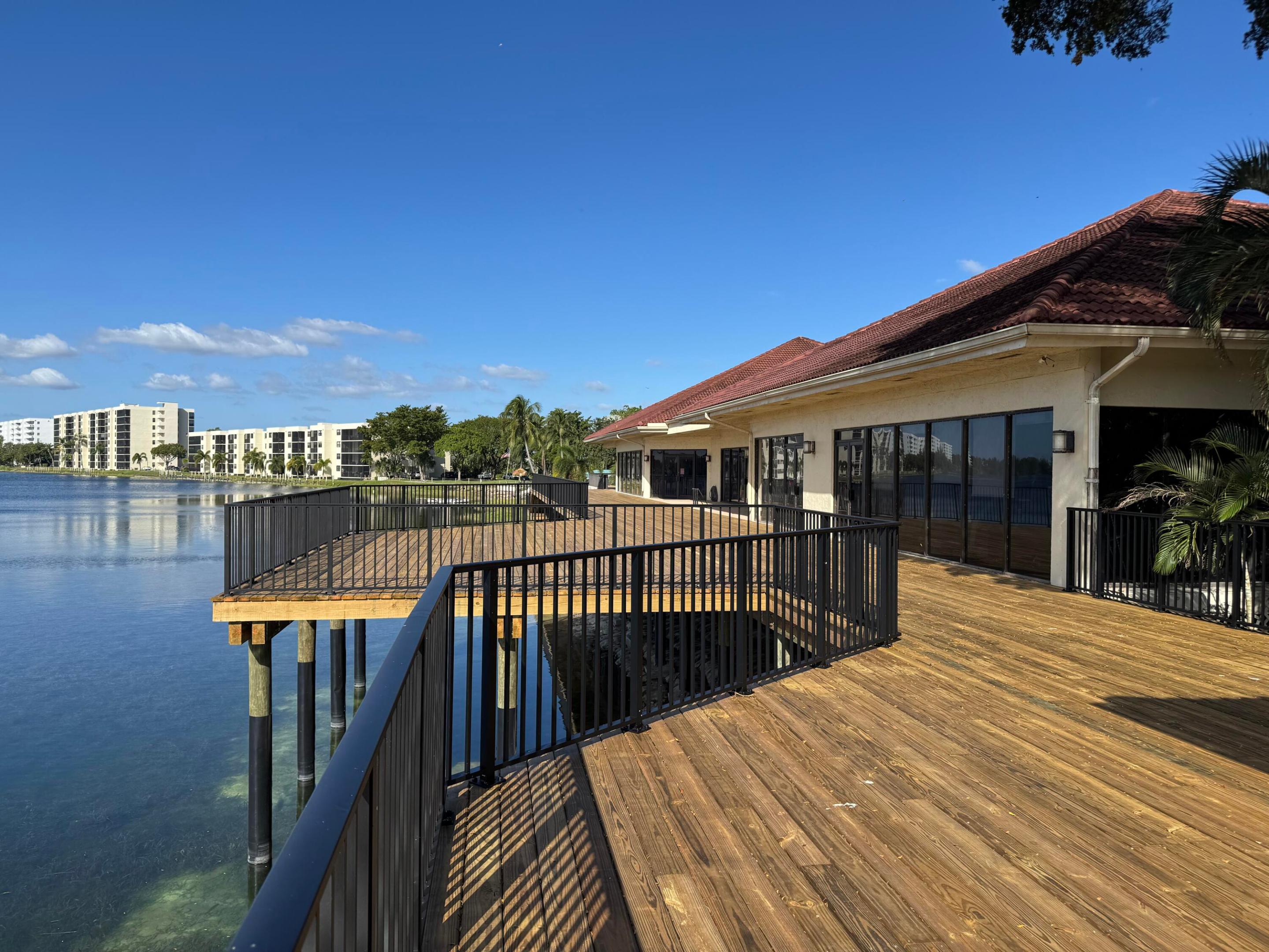 LAKE EMERALD CONDOMINIUM NO SIX - Residential