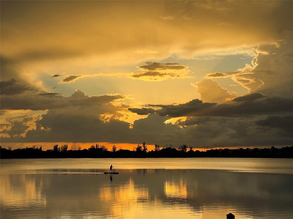 LAKE EMERALD CONDOMINIUM NO SIX - Residential