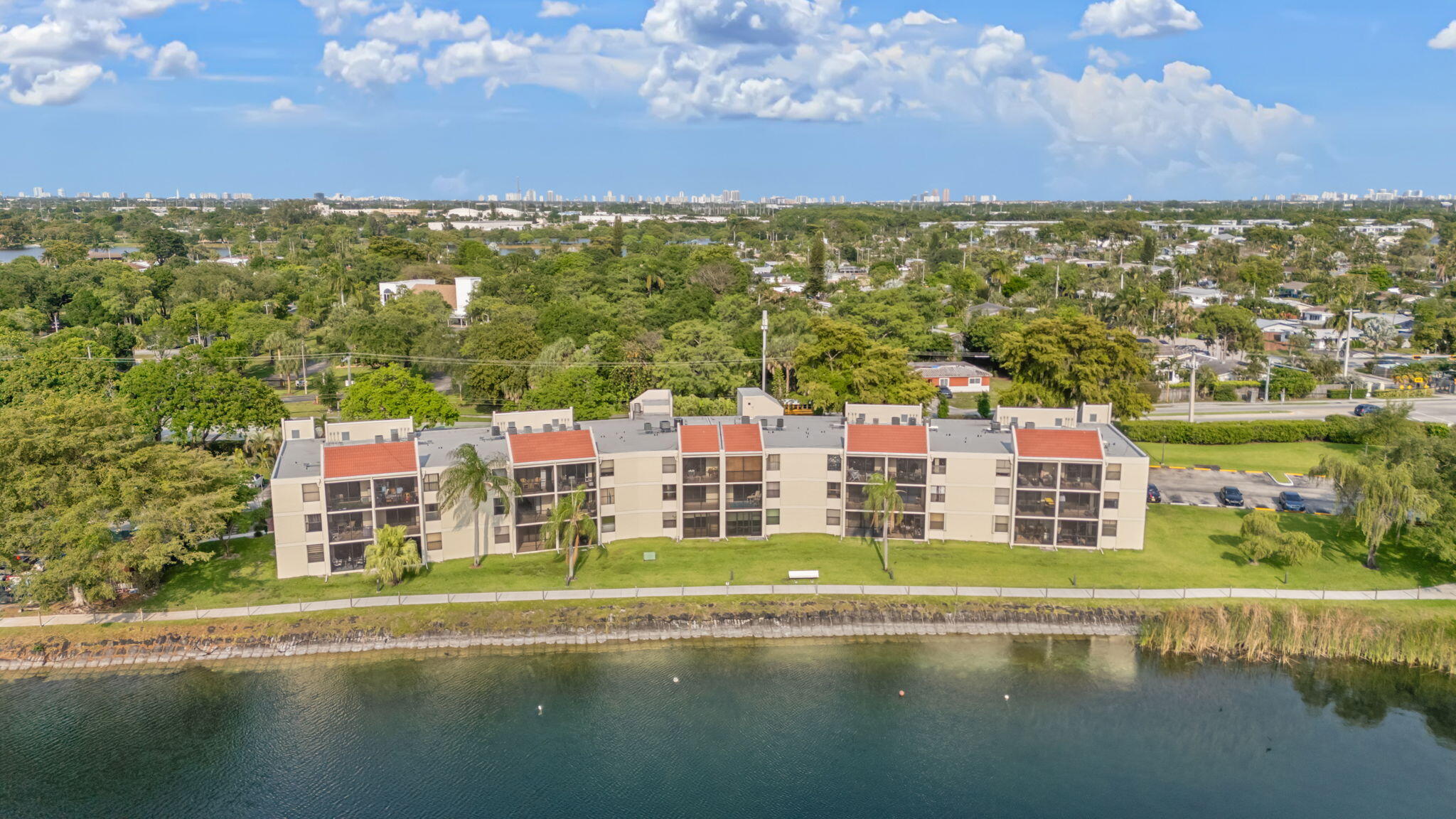LAKE EMERALD CONDOMINIUM NO SIX - Residential