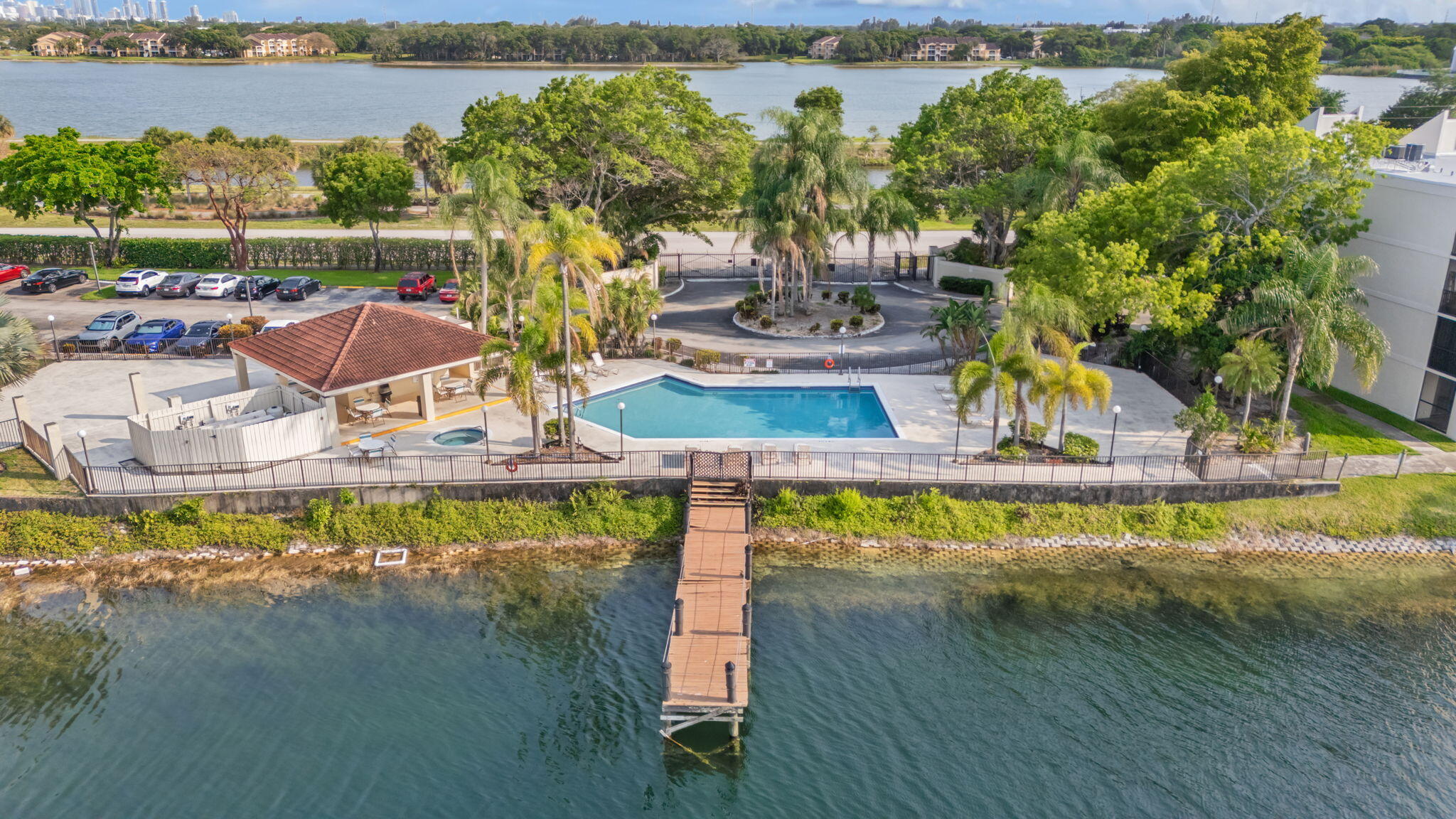 LAKE EMERALD CONDOMINIUM NO SIX - Residential
