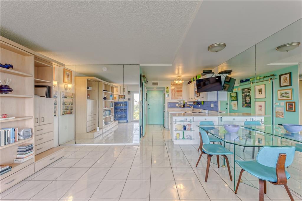 Carlton Tower - Residential