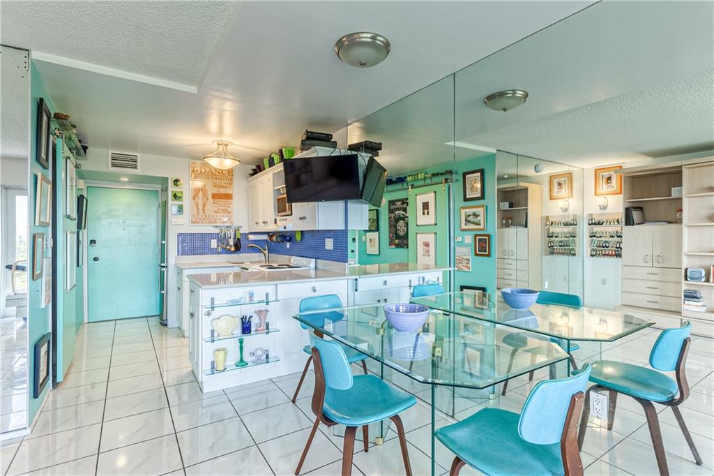 Carlton Tower - Residential