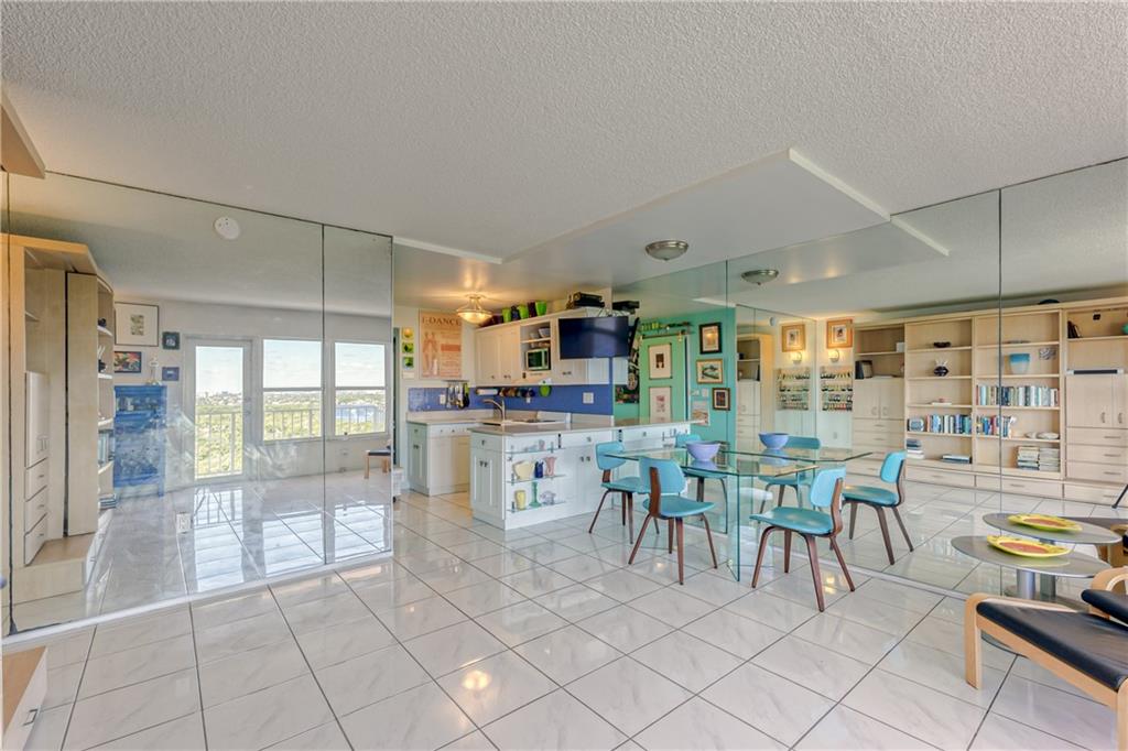 Carlton Tower - Residential