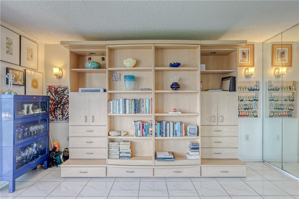 Carlton Tower - Residential