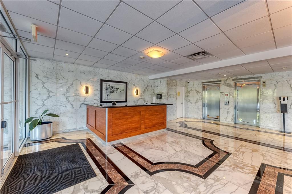 Carlton Tower - Residential