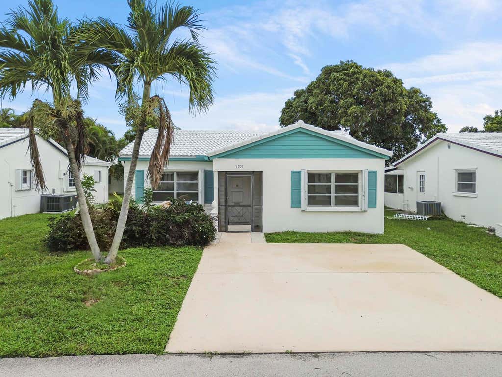 Photo of 6805 NW 75TH Court, Tamarac, FL 33321 (MLS # B26061160)